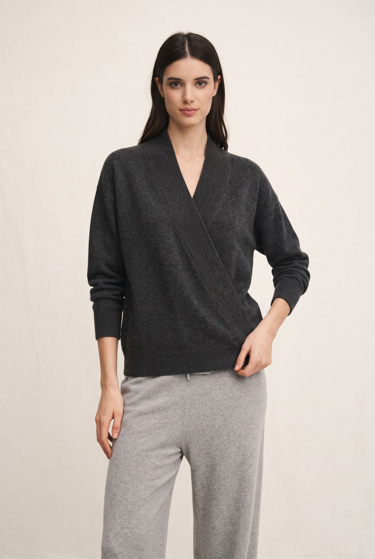 V-neck wrap in wool-silk-cashmere