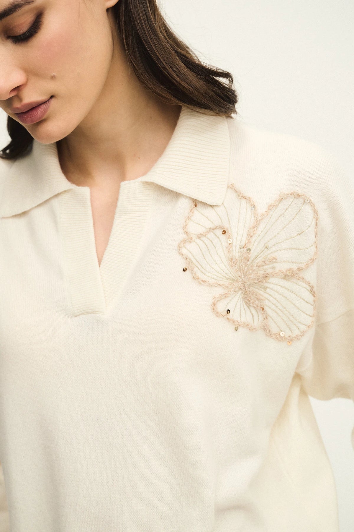 Polo bloom in maglia con ricamo bouclé