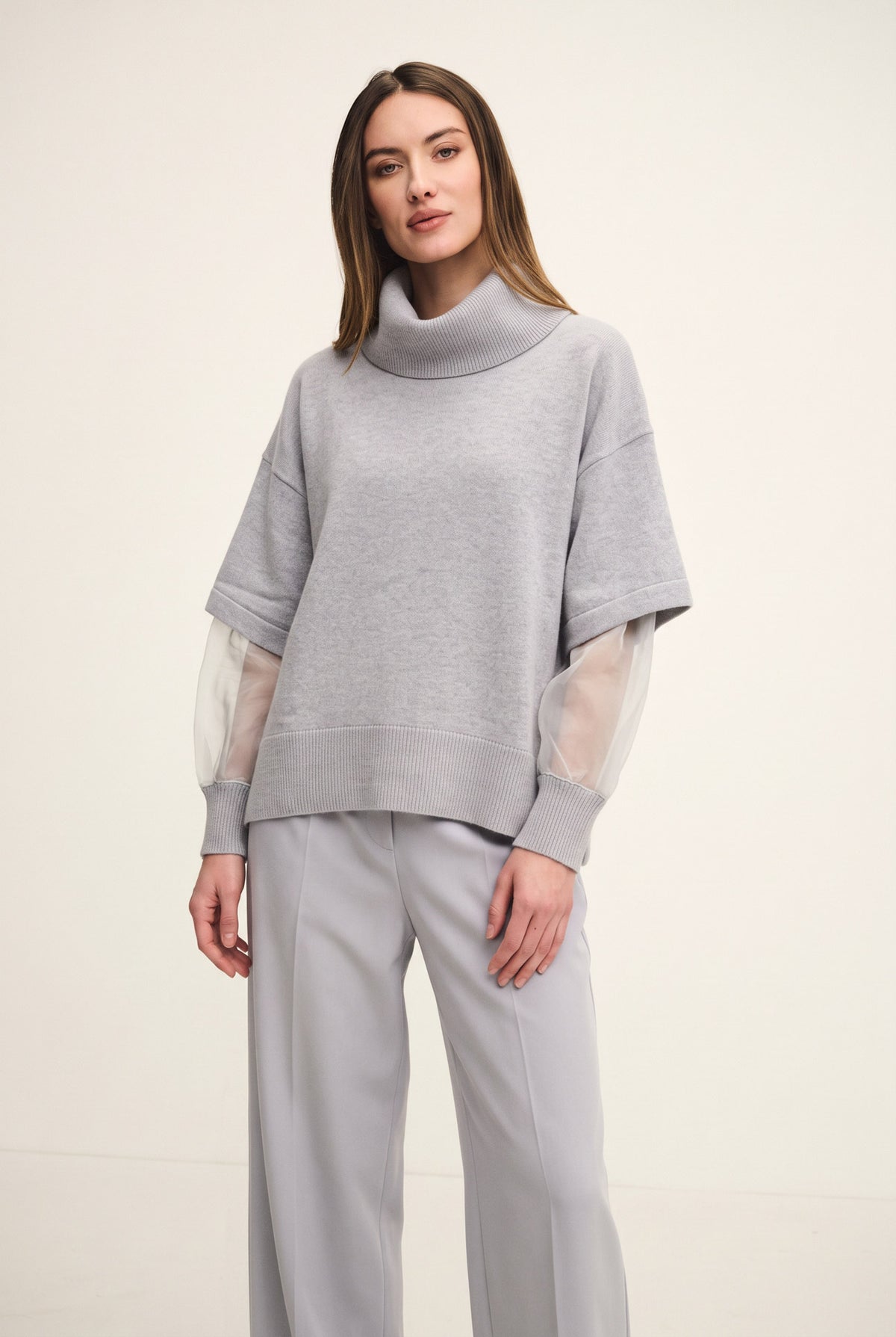 Maglia con maniche in organza