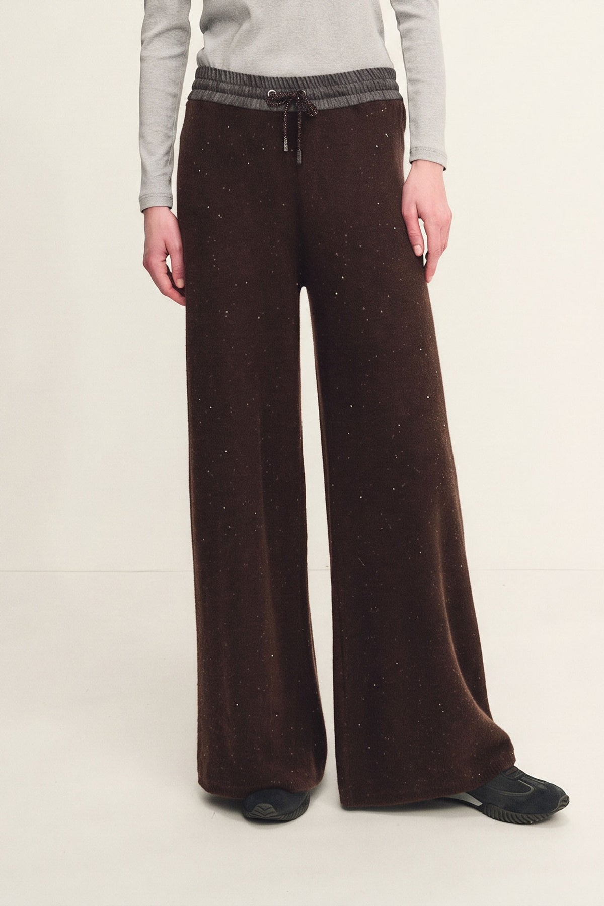Pantaloni dazzling in maglia con dettagli in denim