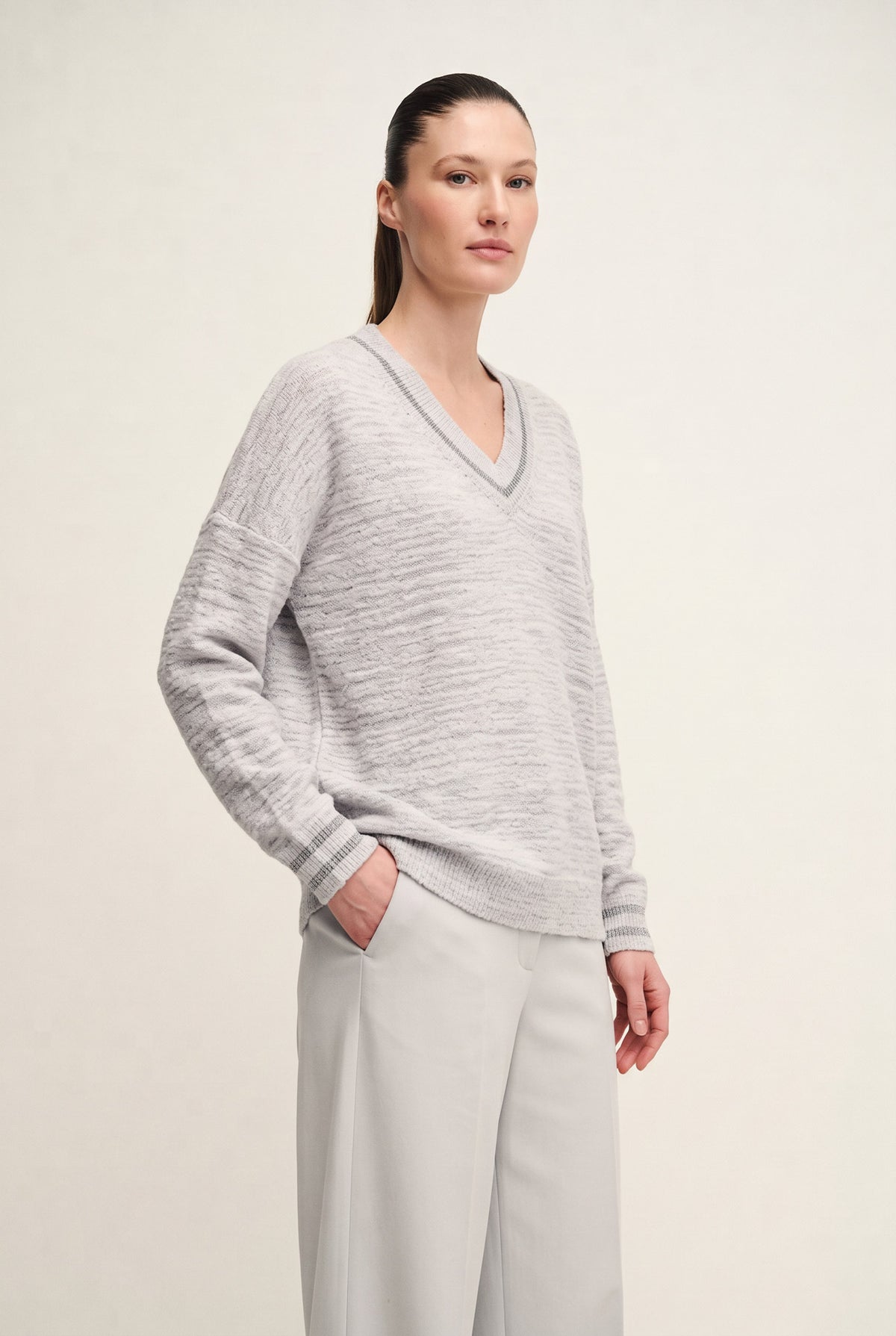 Shiny slub knit V-neck top