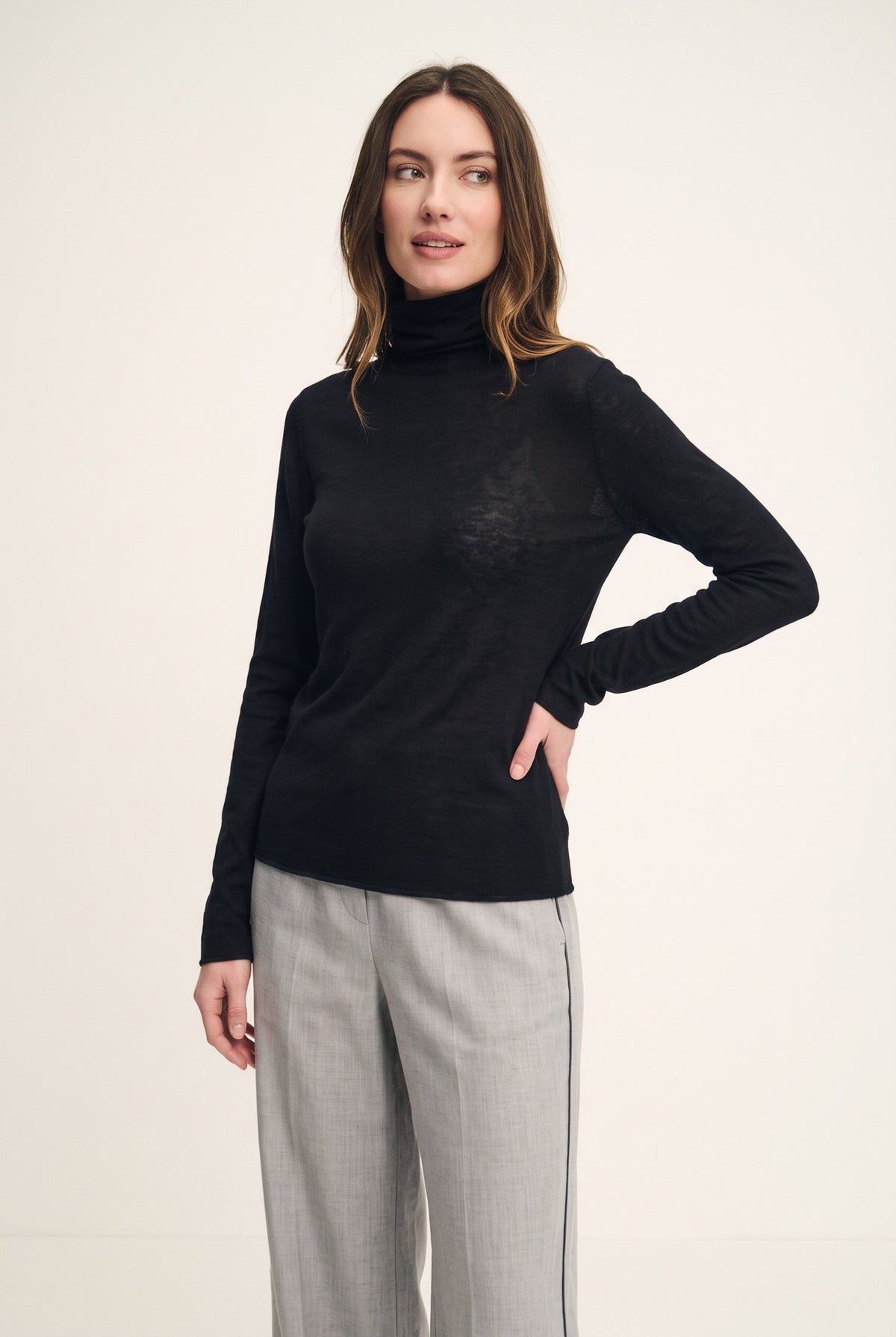 Superfine pure cashmere turtleneck sweater