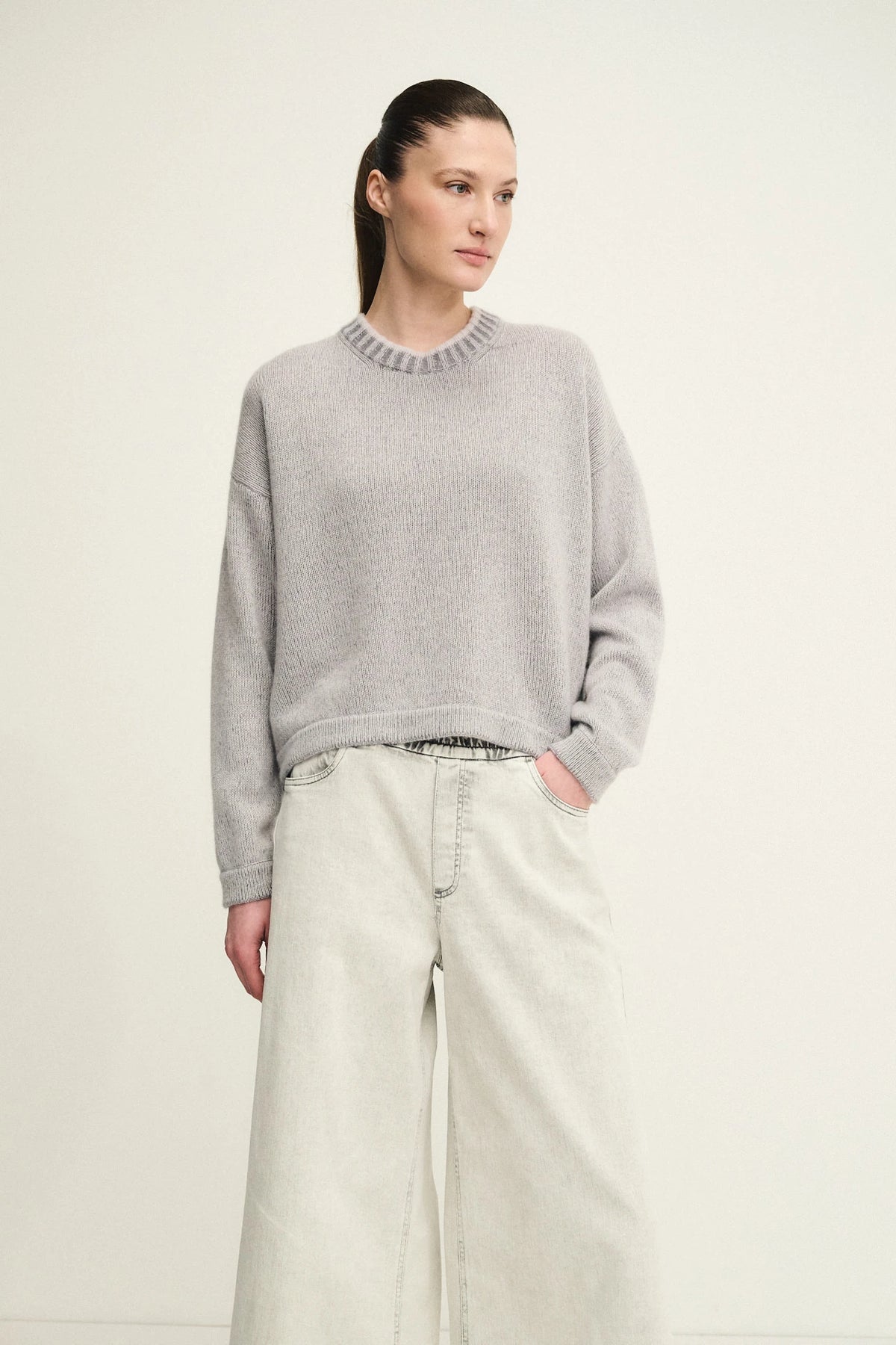 Crewneck cloud cashmere sweater