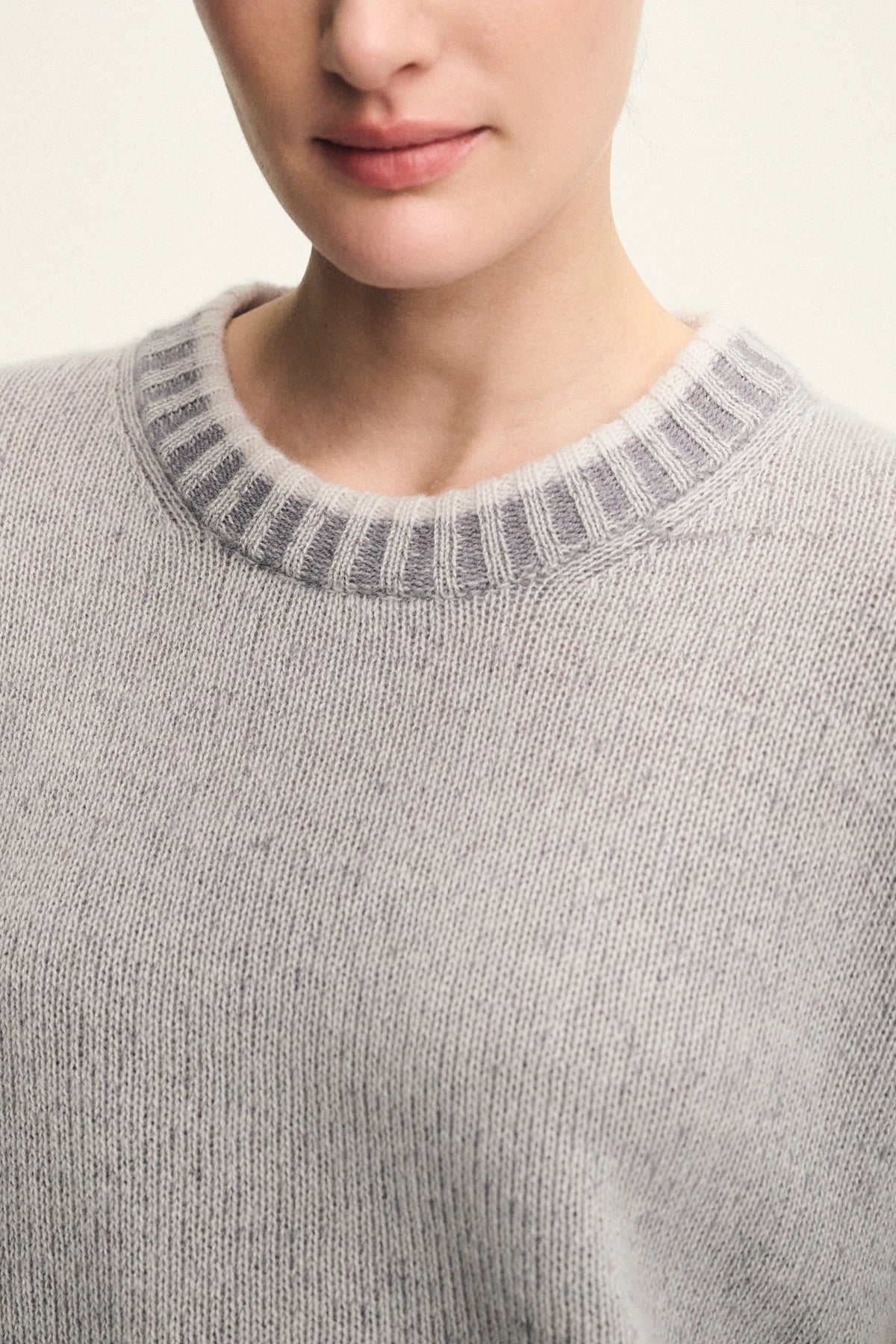 Crewneck cloud cashmere sweater