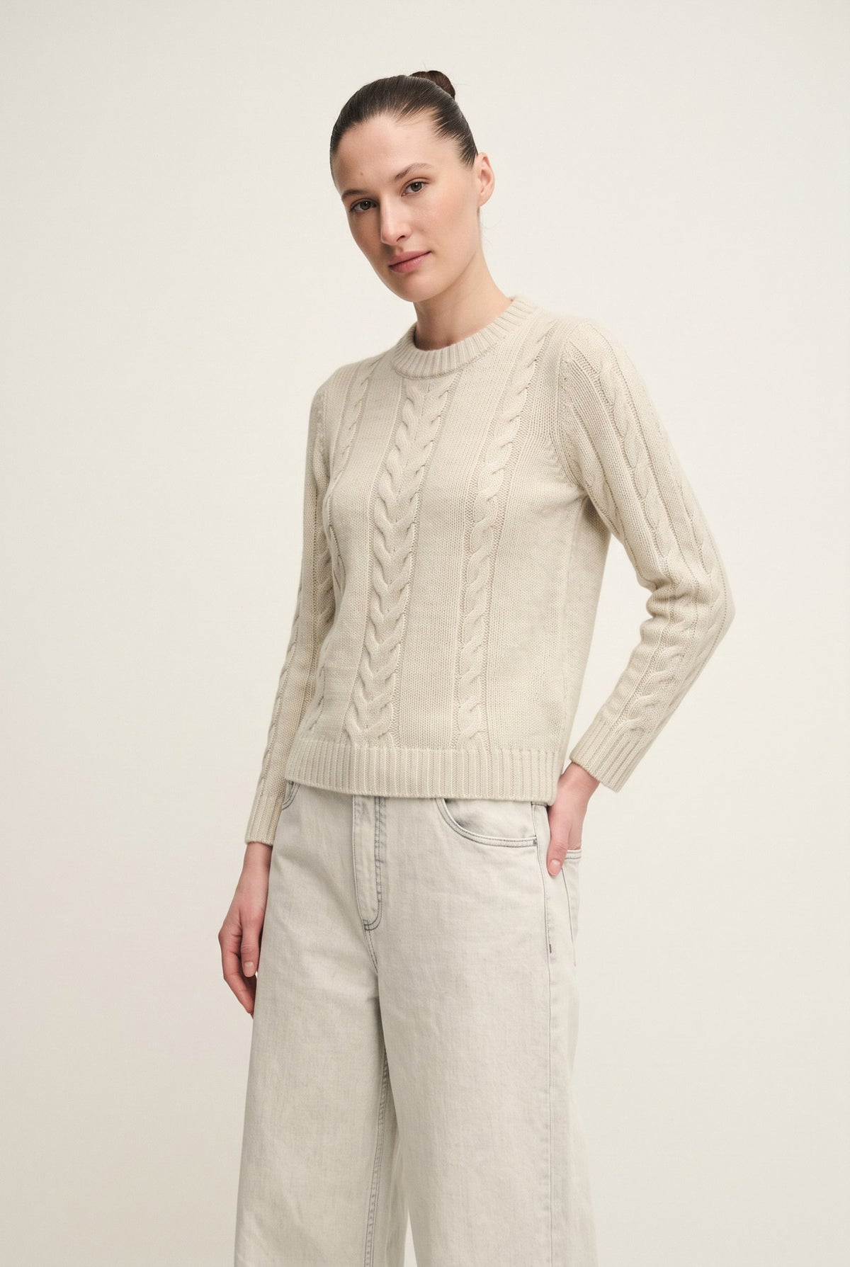 Cashmere cable-knit jumper