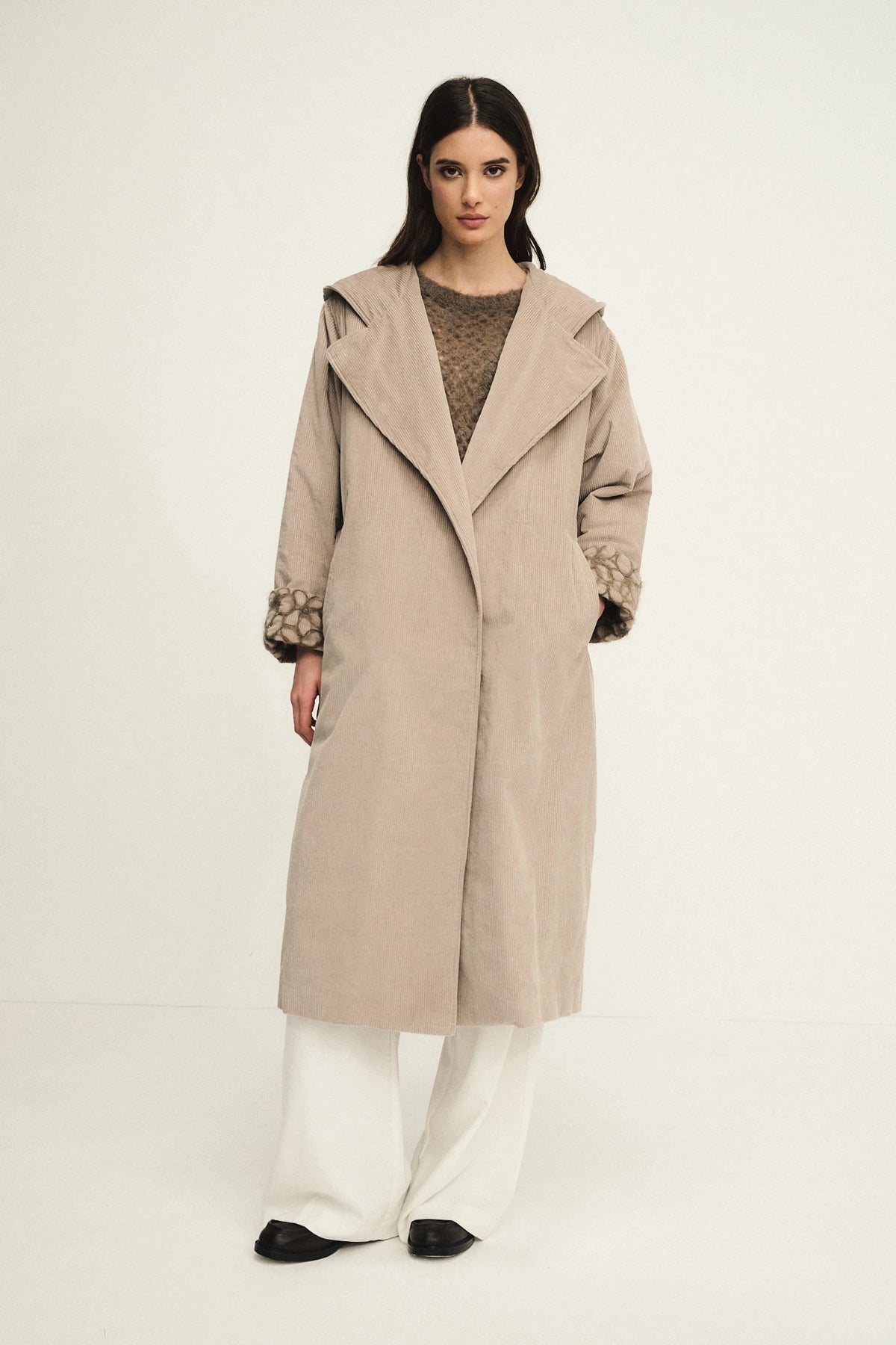 Trench imbottito in velluto con cappuccio