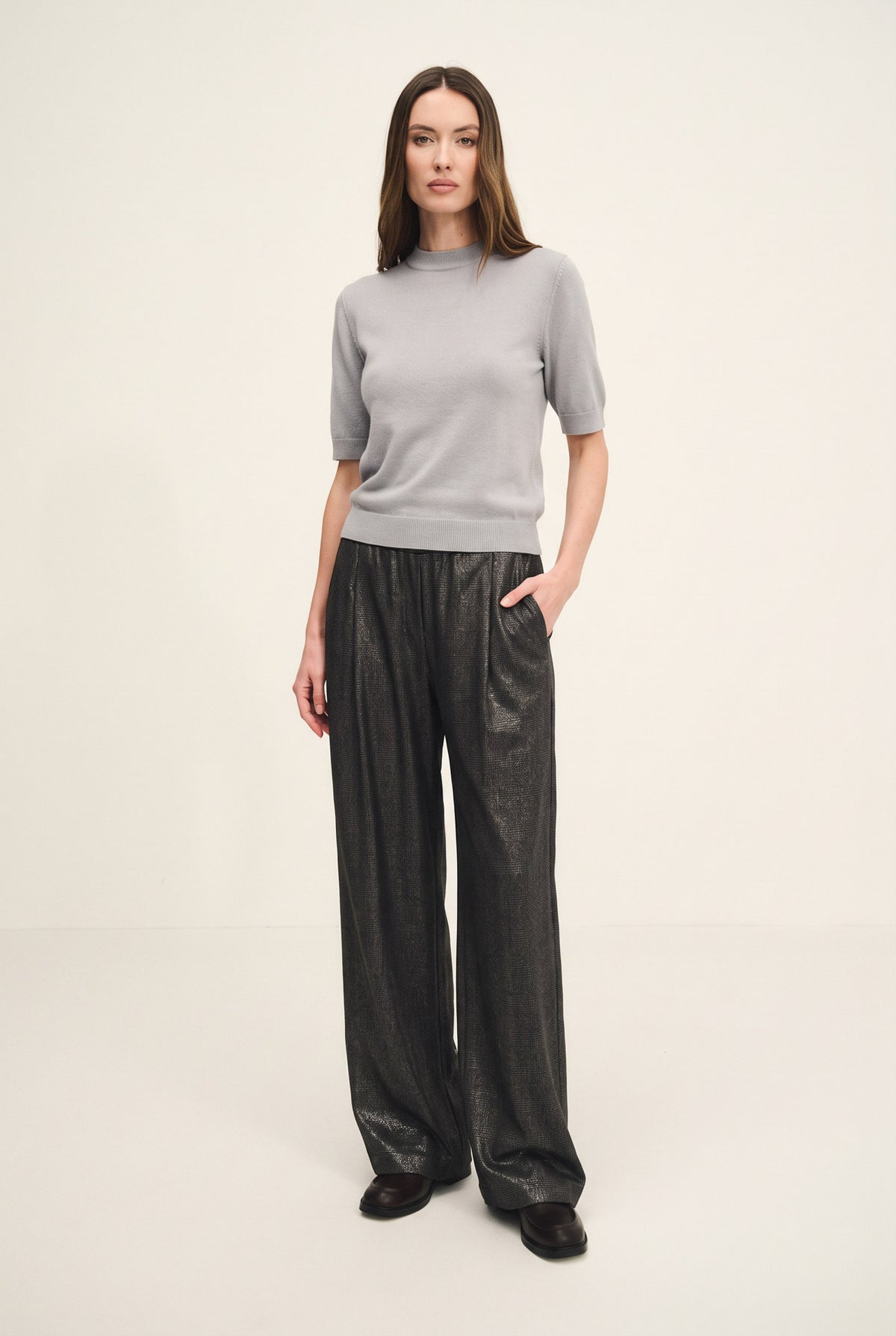 Pantalone shiny in fresco lana