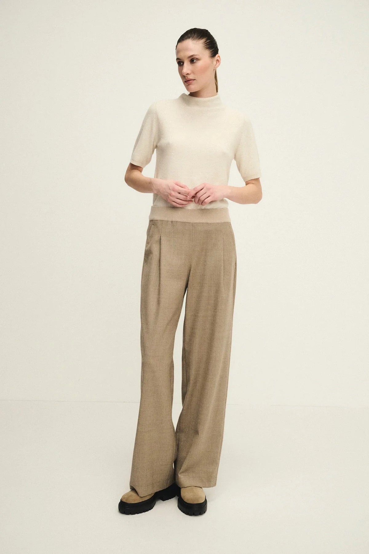 Pantalone shiny in fresco lana