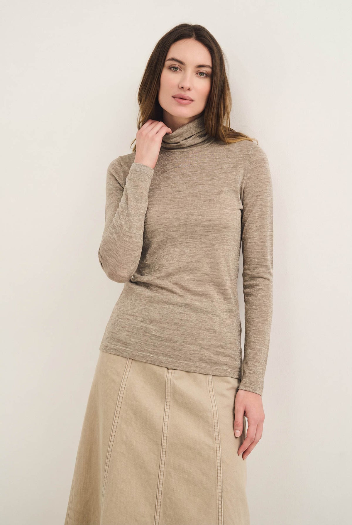 T-shirt collo alto in jersey di lana e lurex