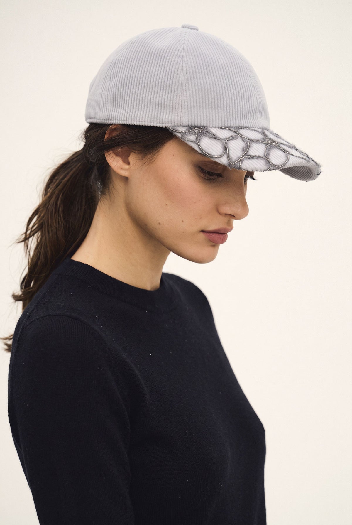 Cappello baseball in velluto con ricamo