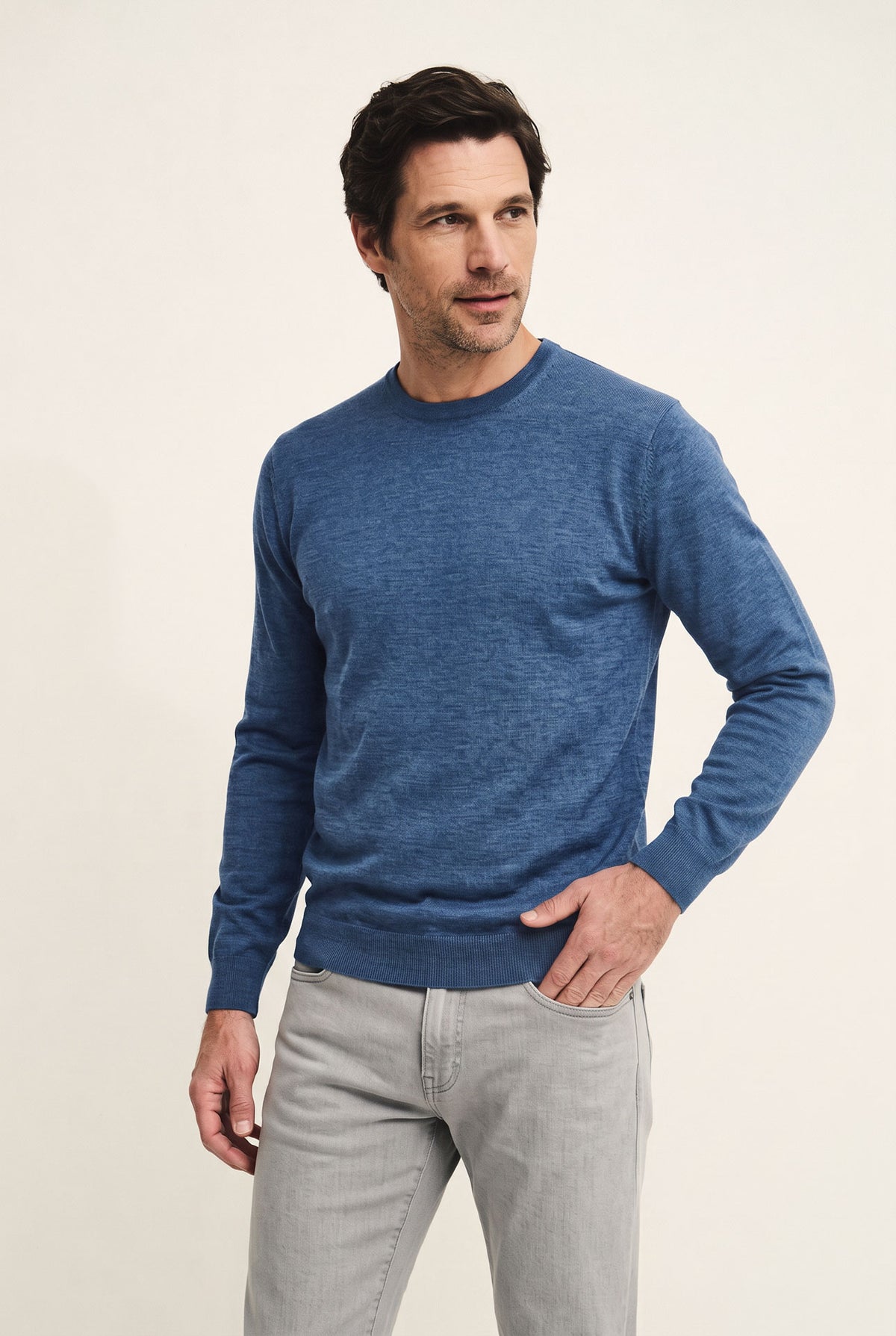 Crew neck in pure virgin wool