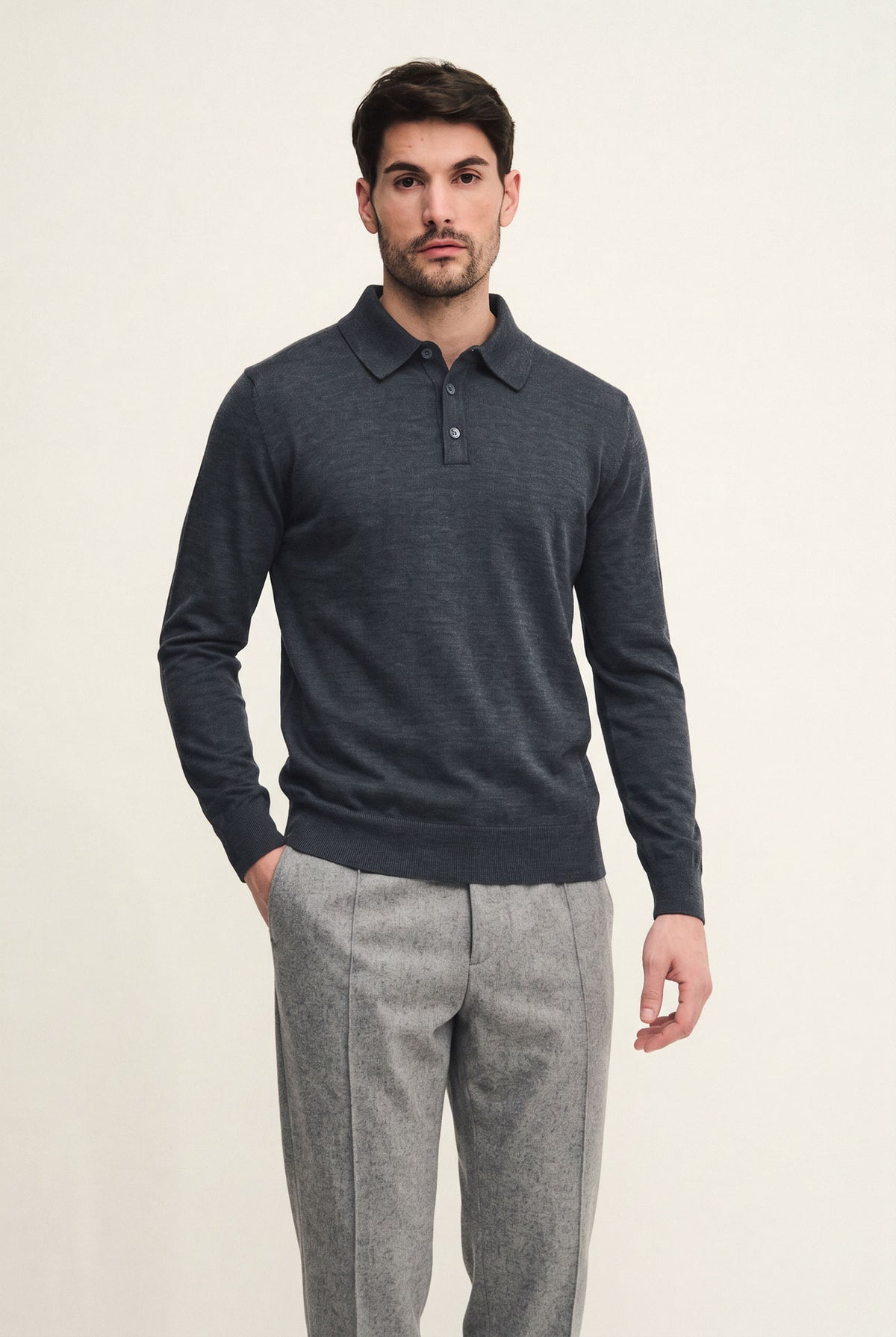 Polo in maglia con bottoni in pura lana vergine e seta