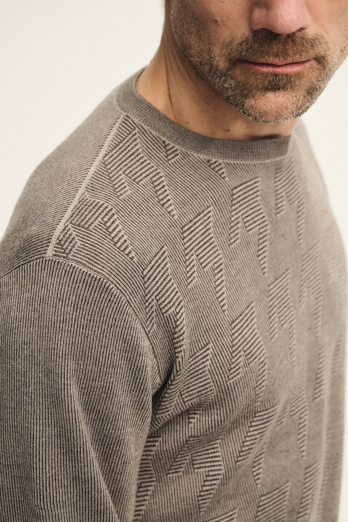 Girocollo con fantasia jacquard