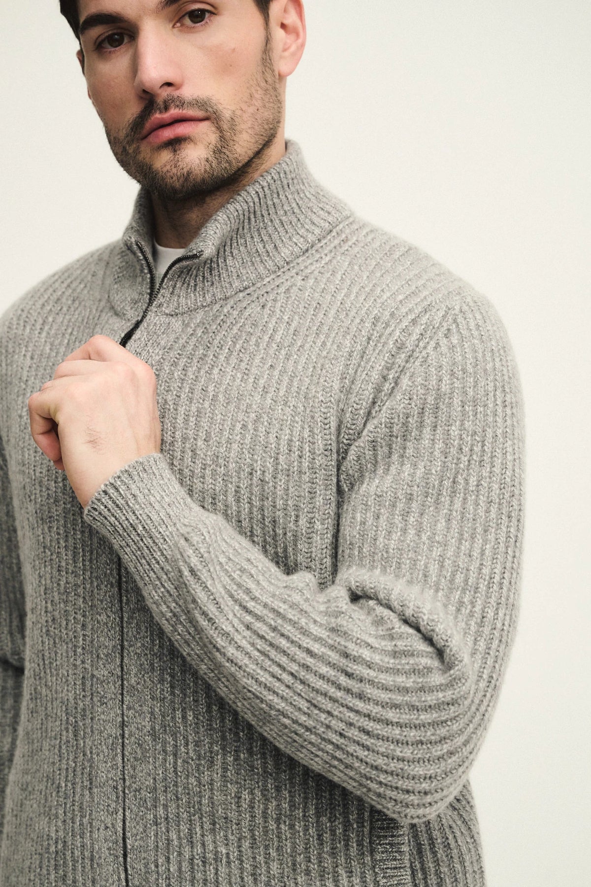 Zip-up cardigan with English rib knit in melange regenerated cashmere