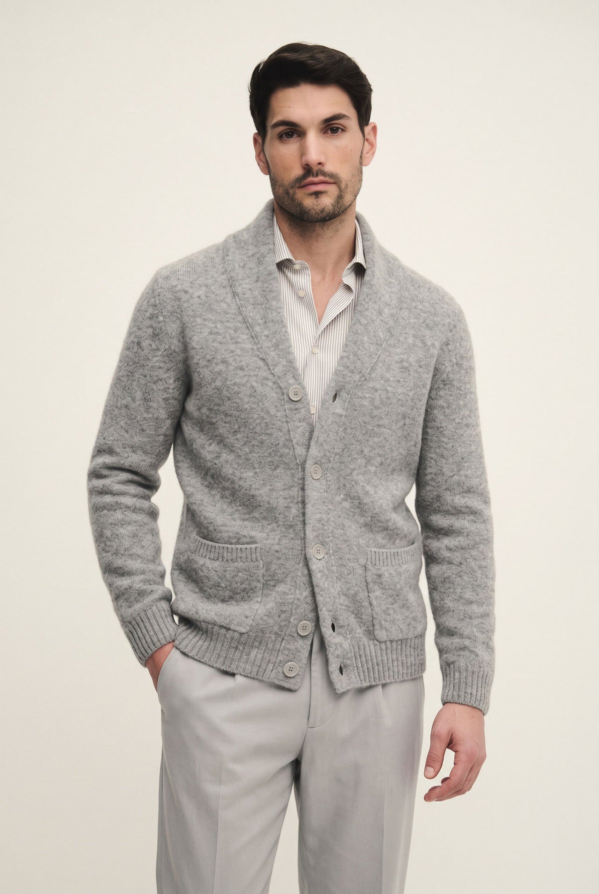 Cardigan con rever in lana alpaca elasticizzata