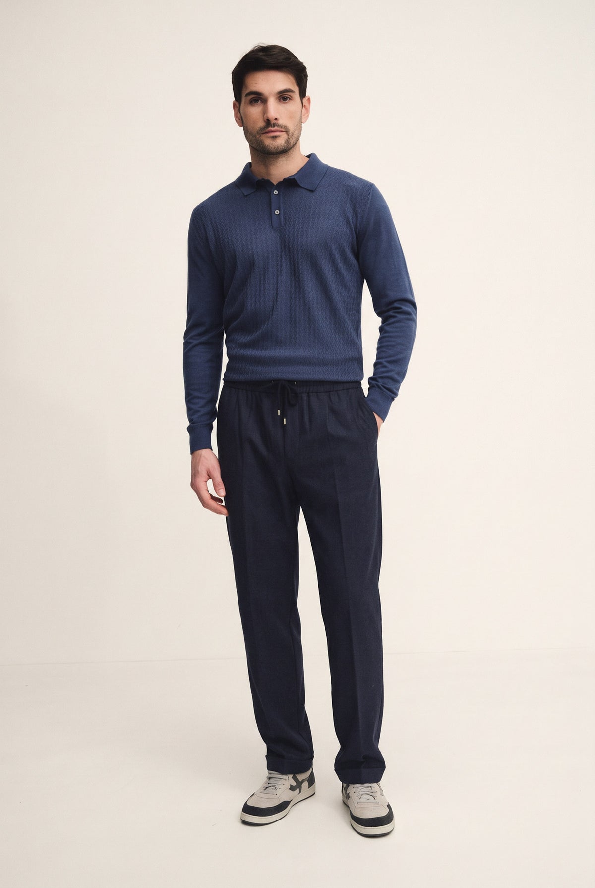 Wool pull-up trousers with drawstring