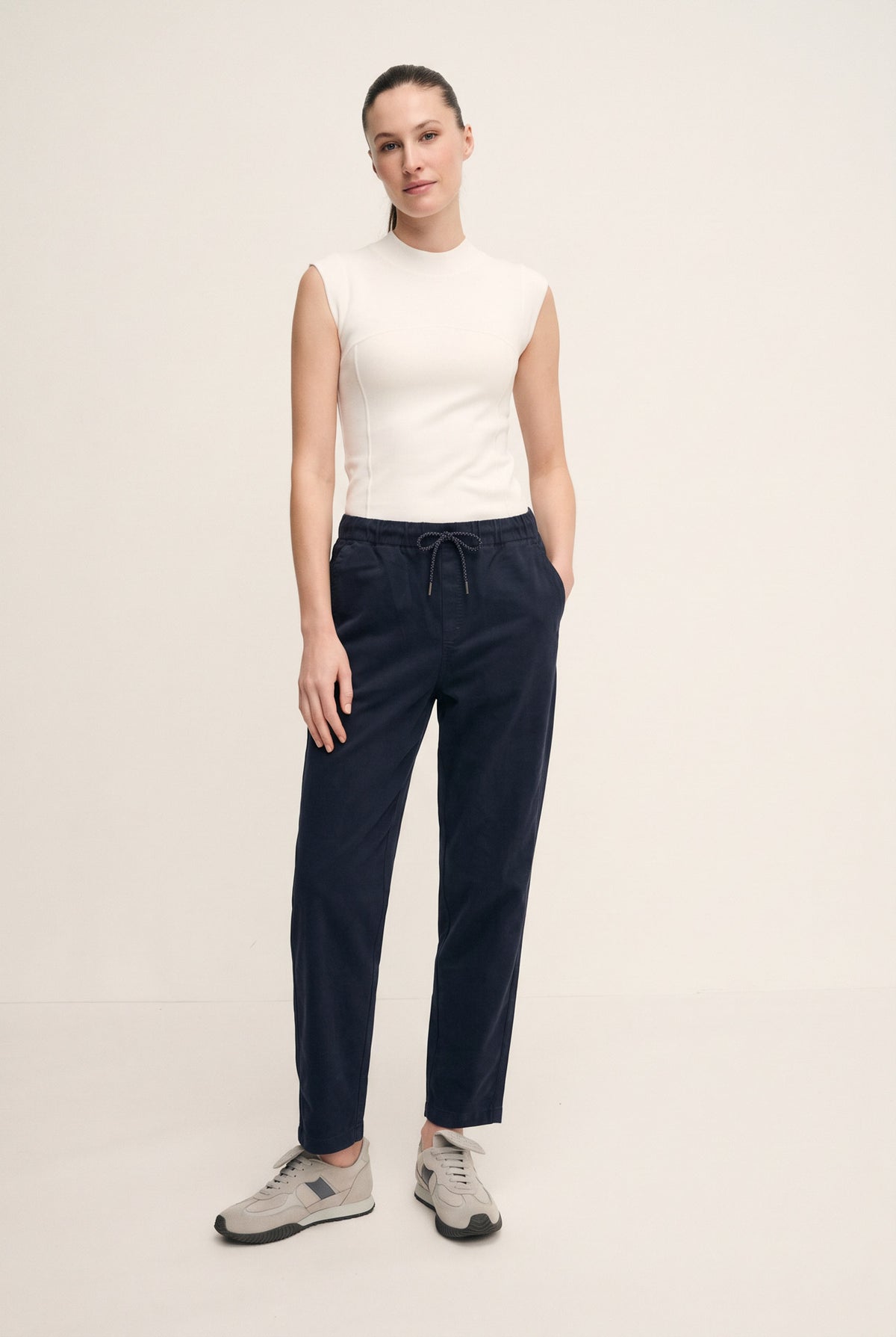 Balloon trousers in fresh wool