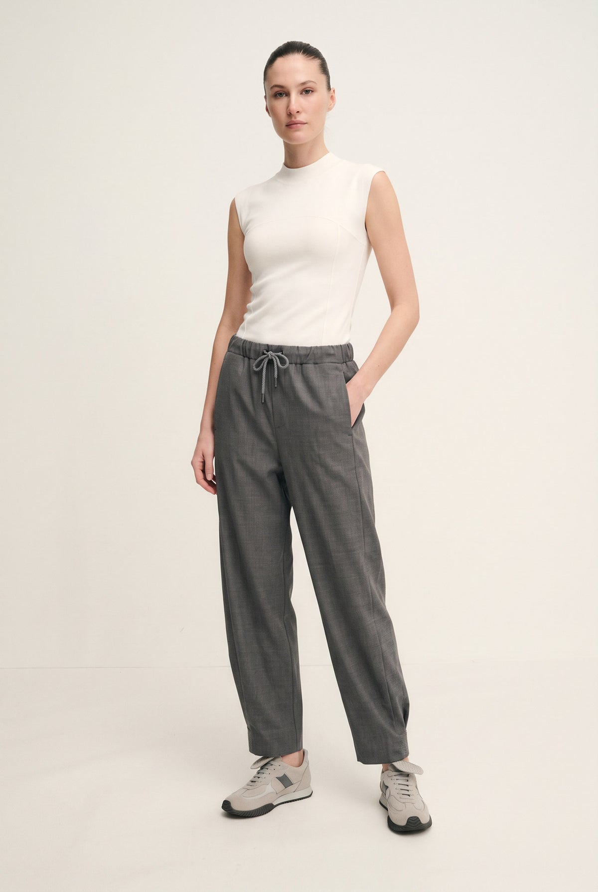 Pantaloni ballon in fresco lana