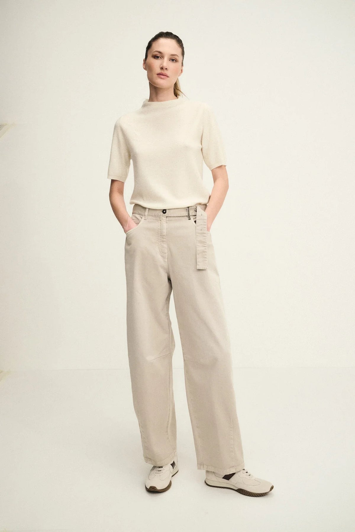 Pantaloni baggy tinti in capo