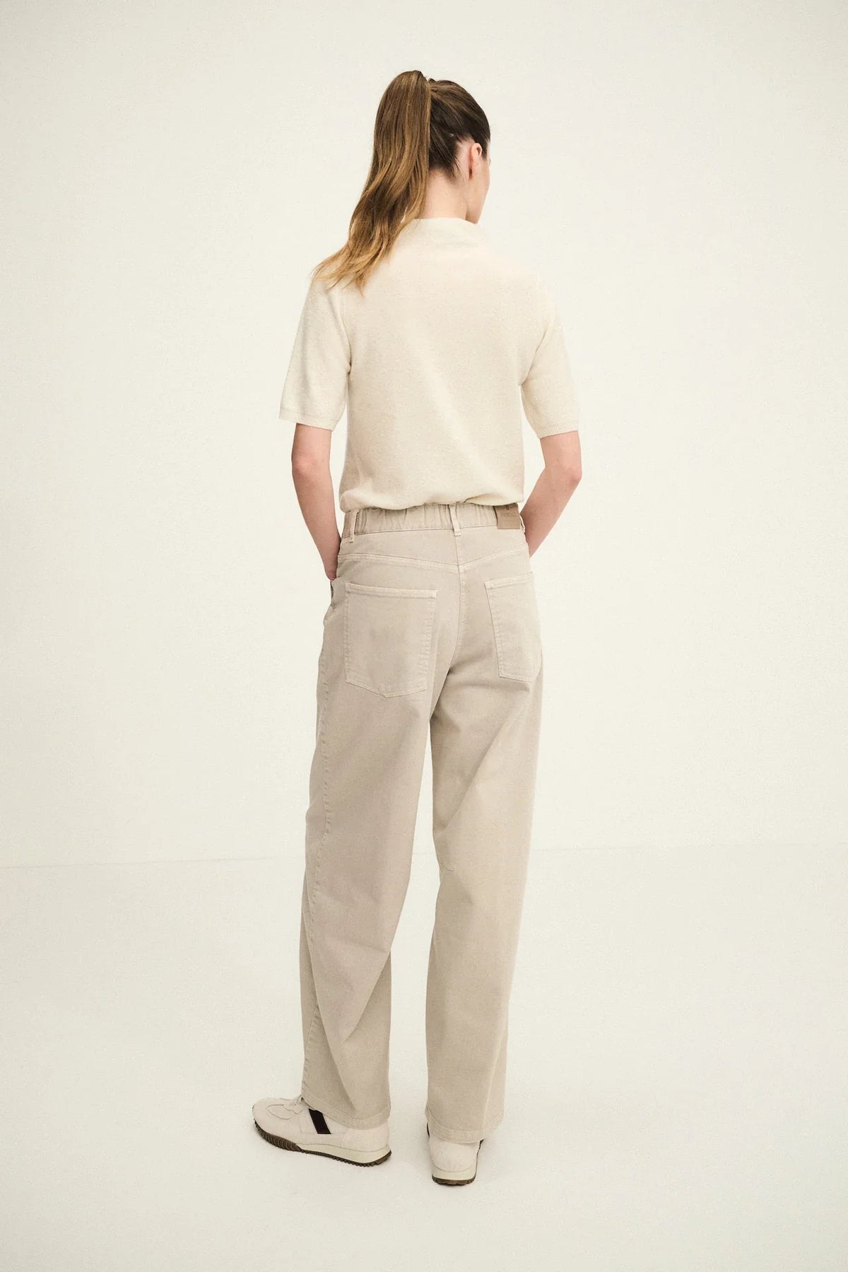 Pantaloni baggy tinti in capo