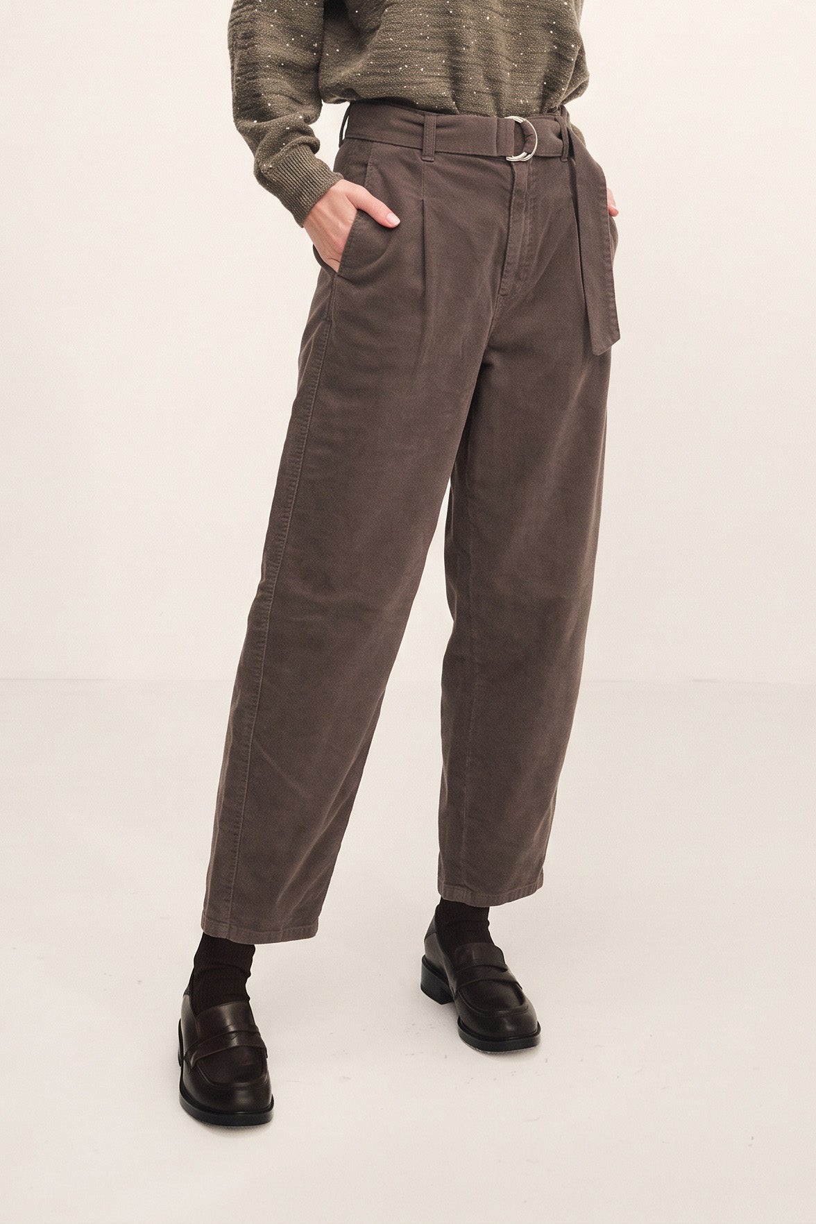 Pantaloni tinto capo in velluto con cinta