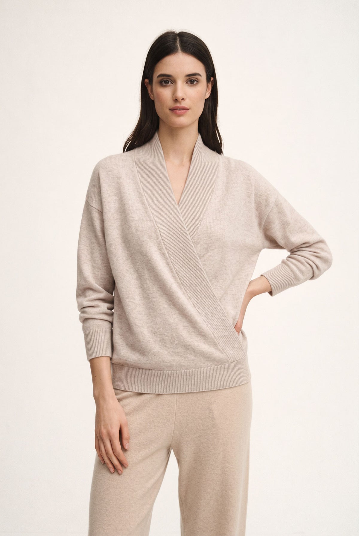 V-neck wrap in wool-silk-cashmere
