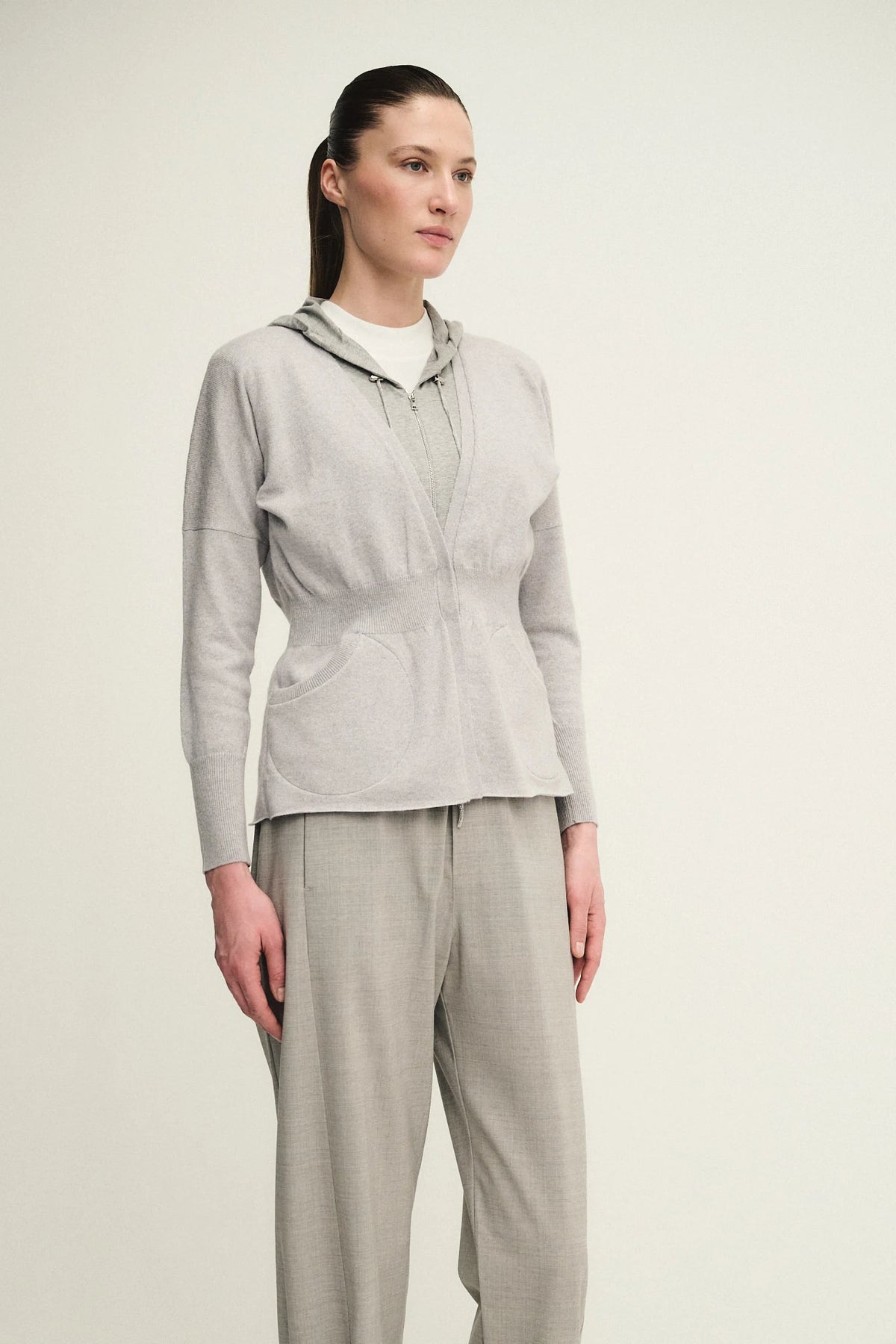 Cardigan in lana seta cashmere con cappuccio
