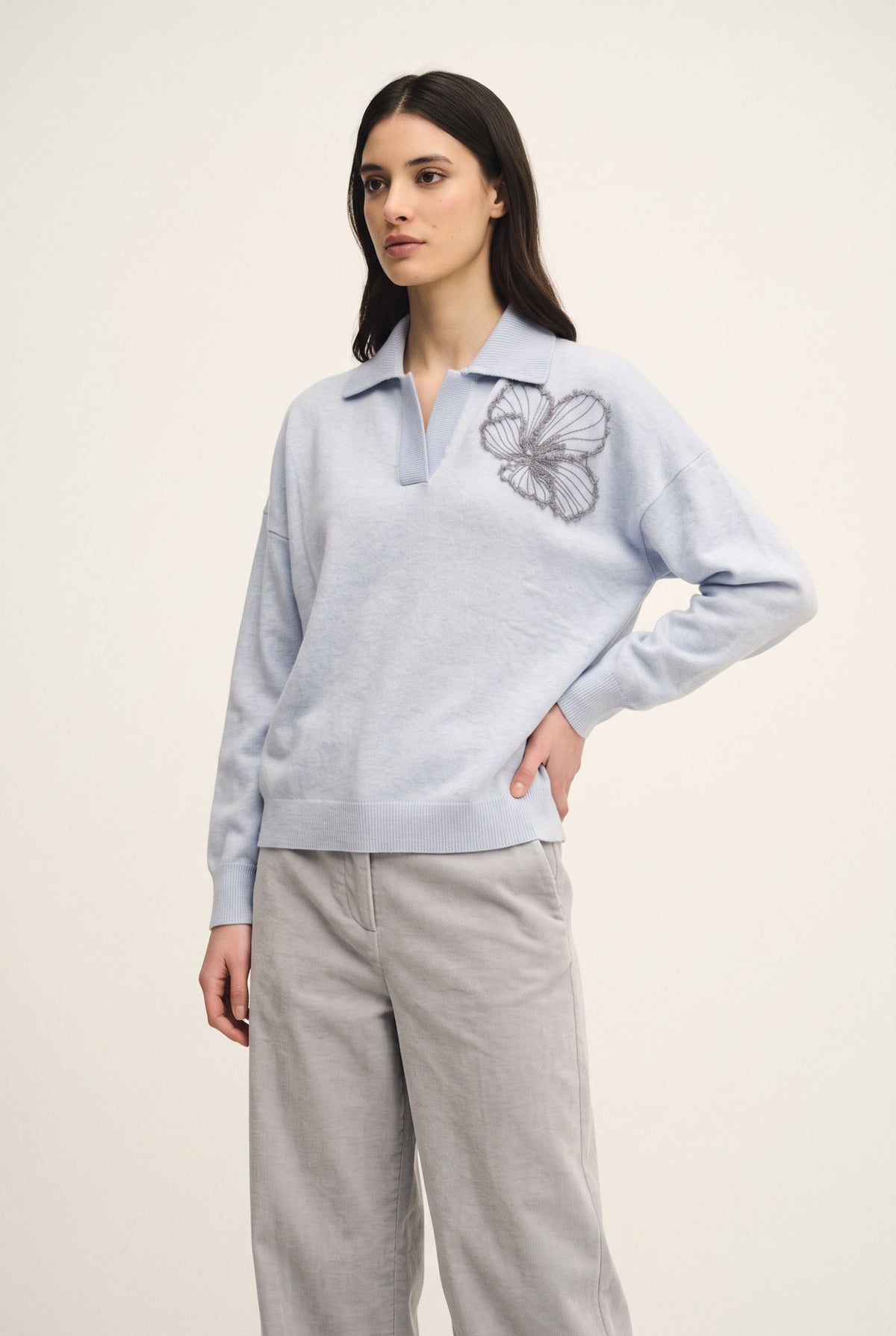 Polo bloom in maglia con ricamo bouclé