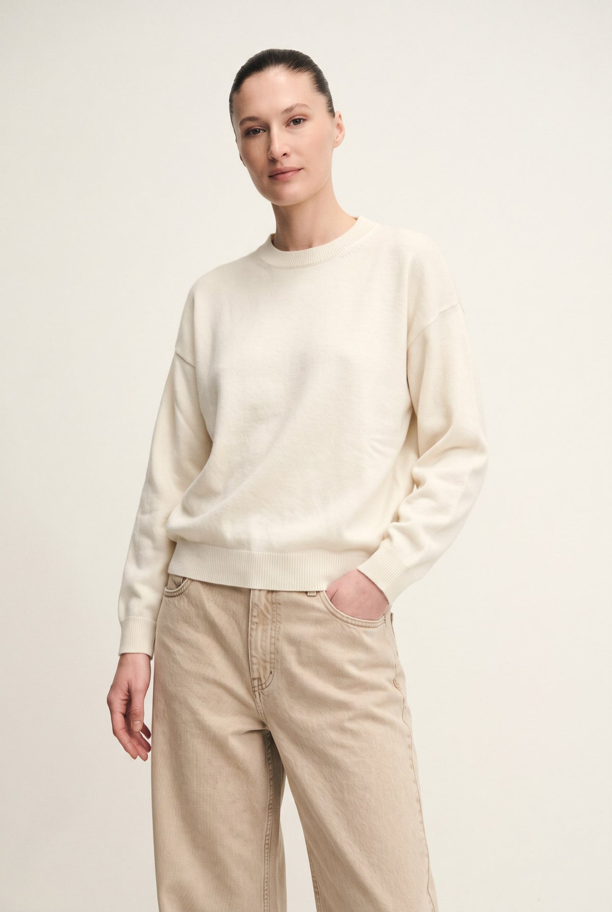 Girocollo in lana, seta e cashmere con monile
