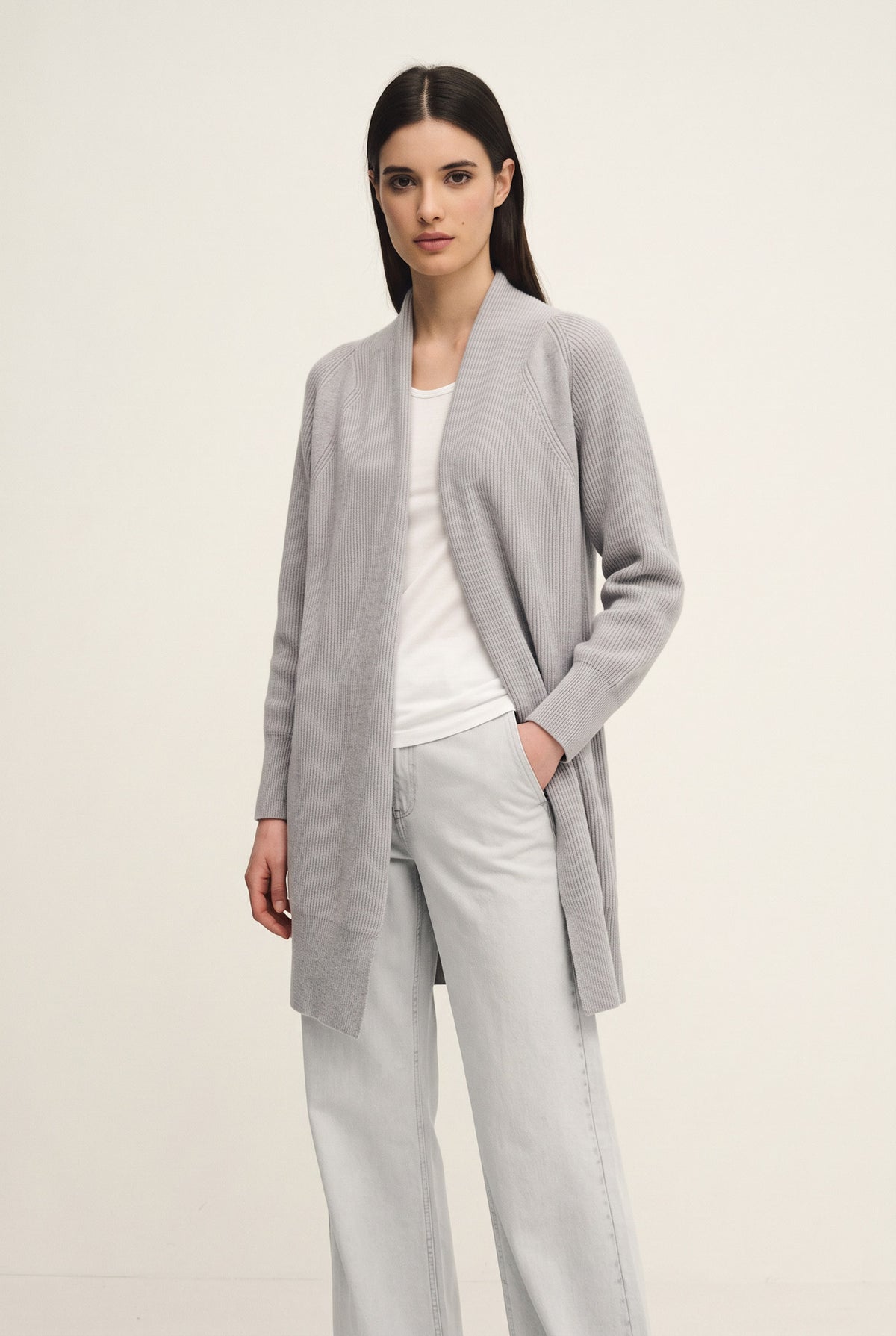 Cardigan in maglia inglese con monile