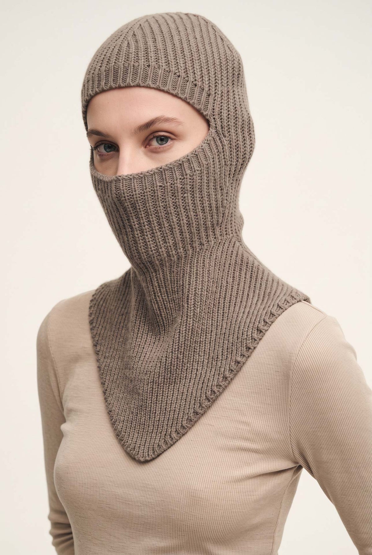 Dazzling English knit balaclava