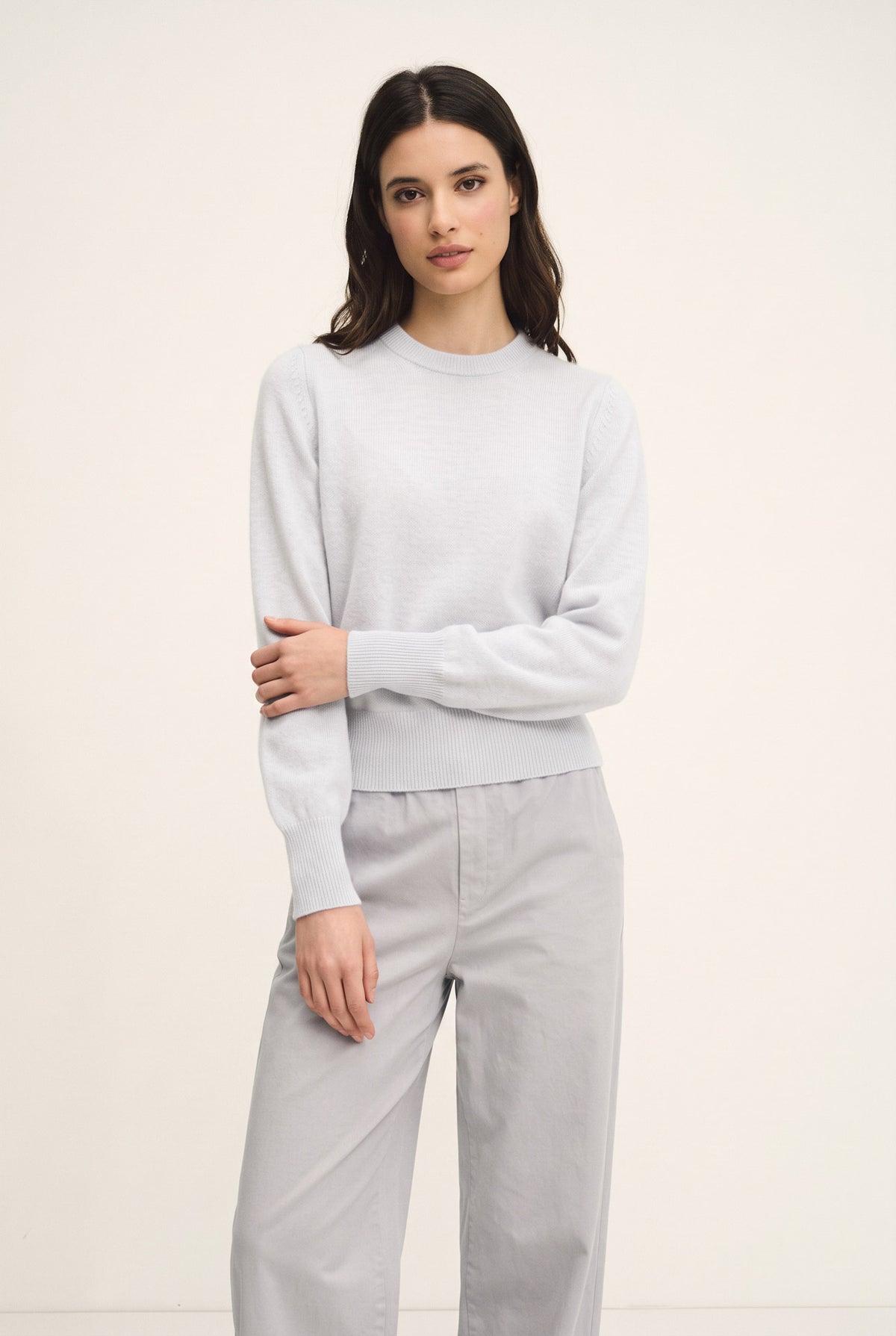 Cloud-effect pure cashmere crew neck