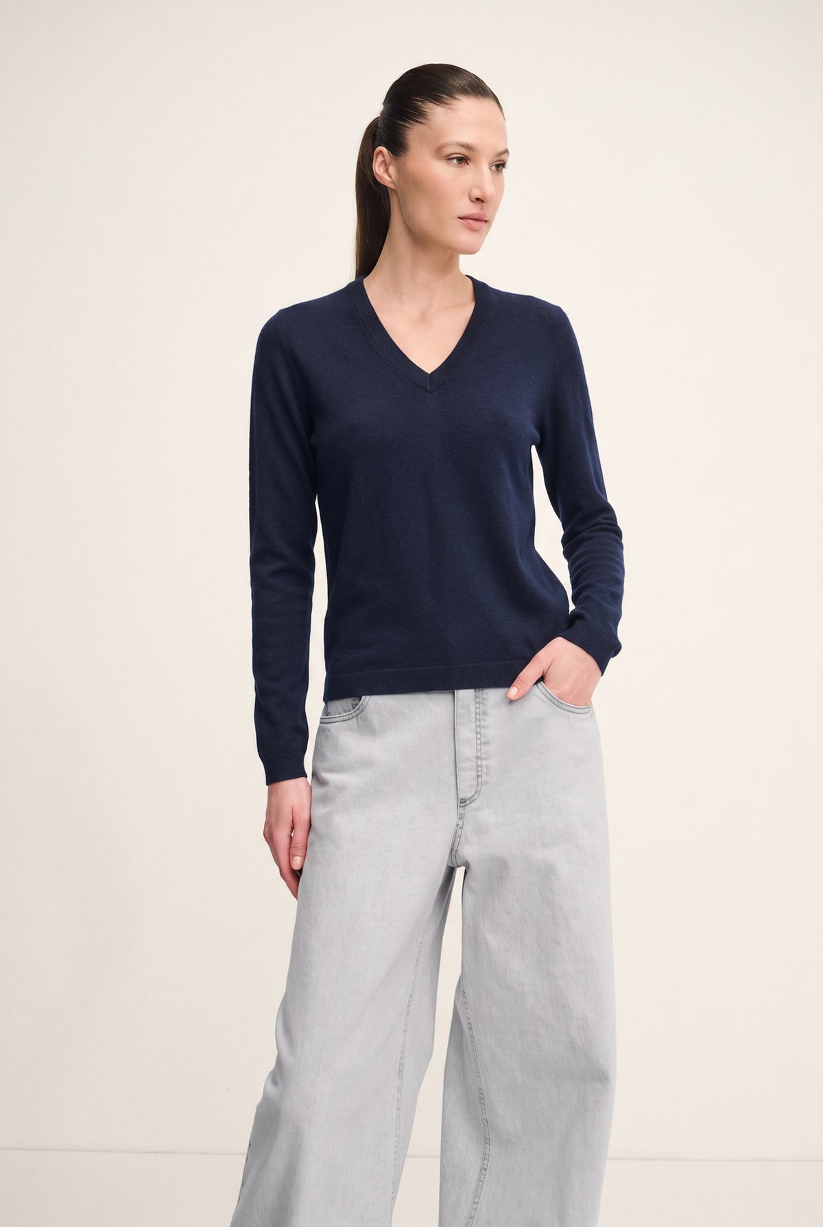 Maglia scollo a V superfine in puro cashmere