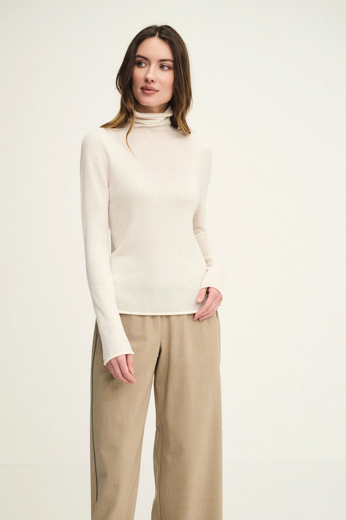 Maglia collo alto superfine in puro cashmere