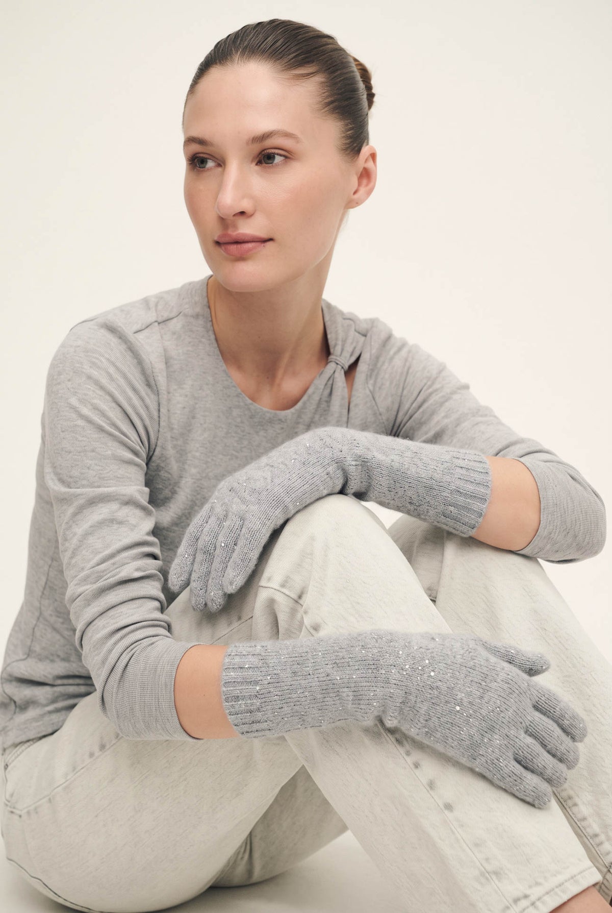 Dazzling long cashmere gloves