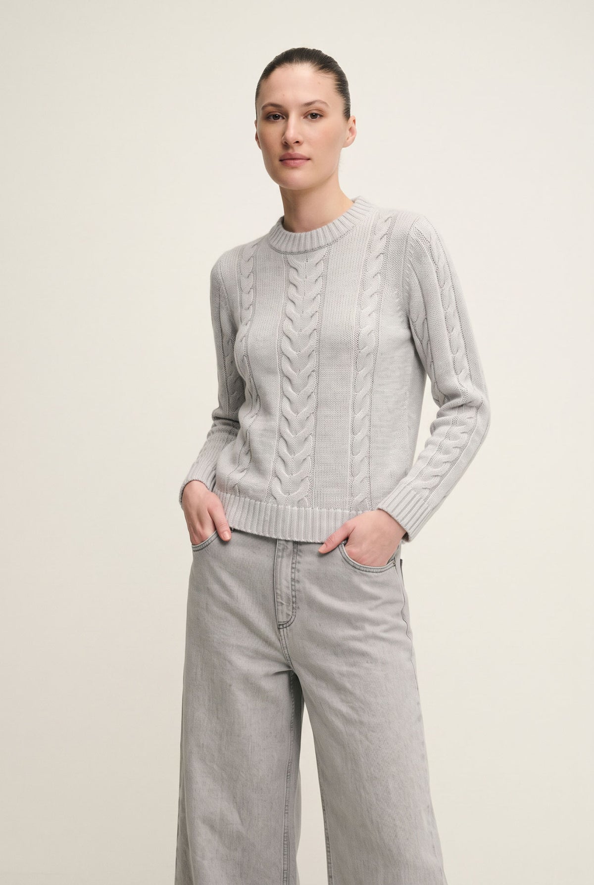 Cashmere cable-knit jumper