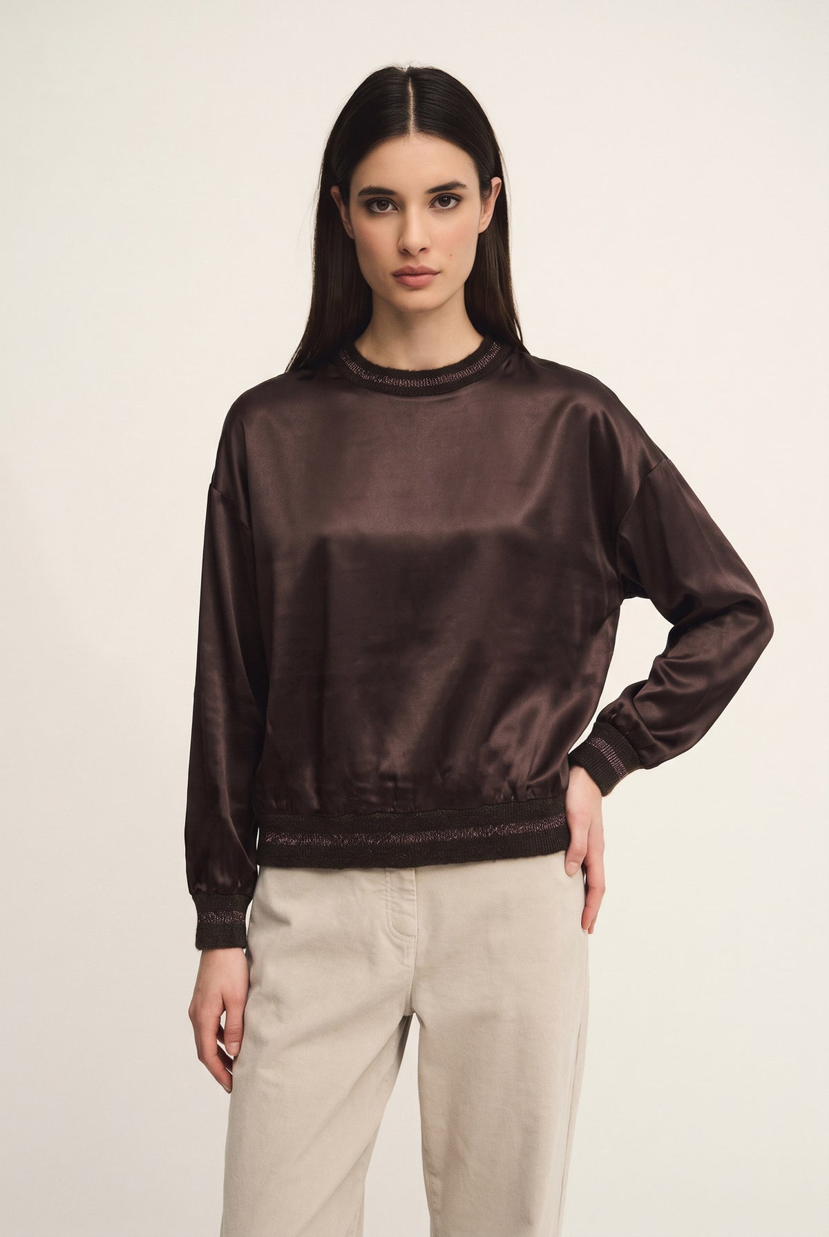 Top in seta con bordi in maglia