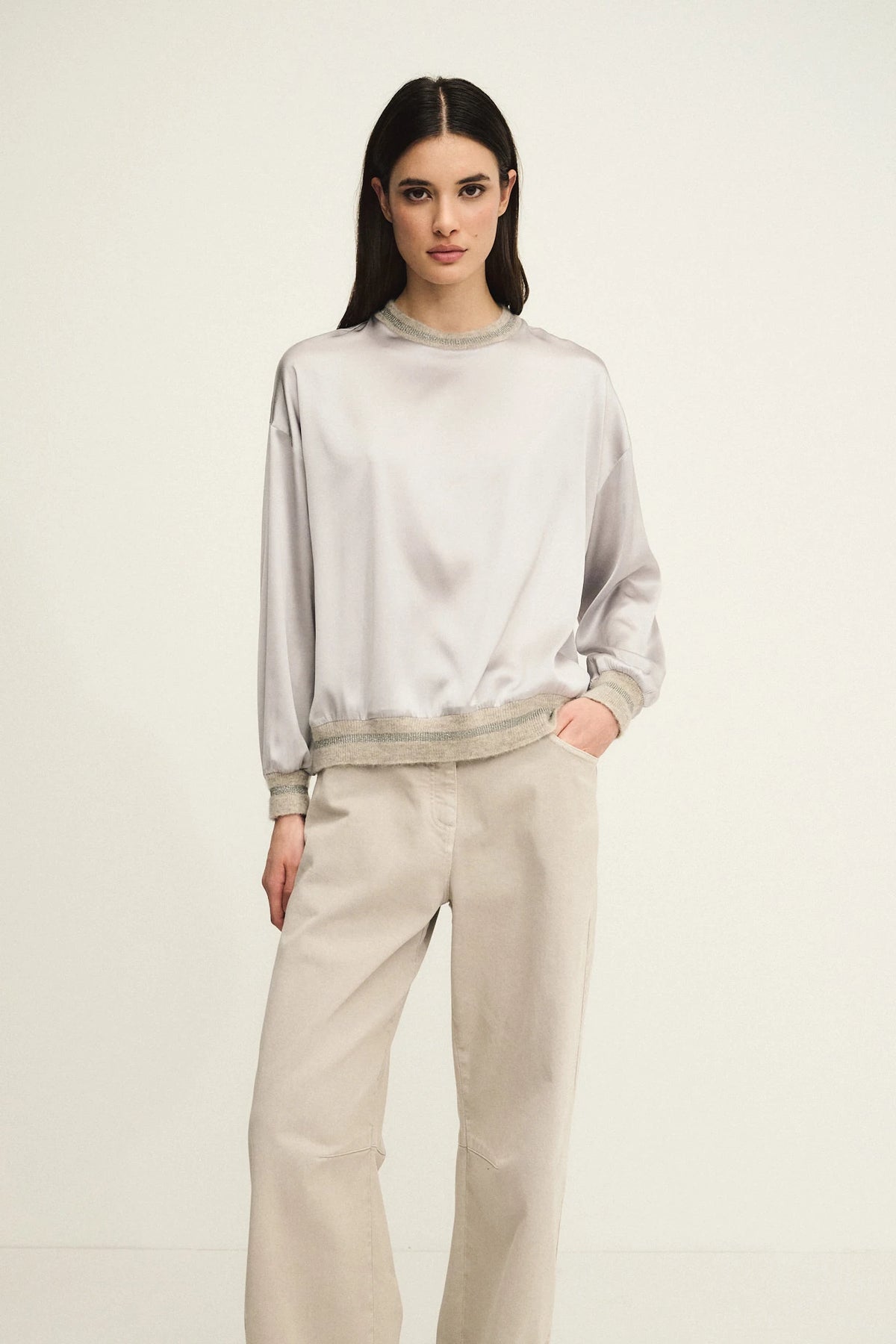 Top in seta con bordi in maglia