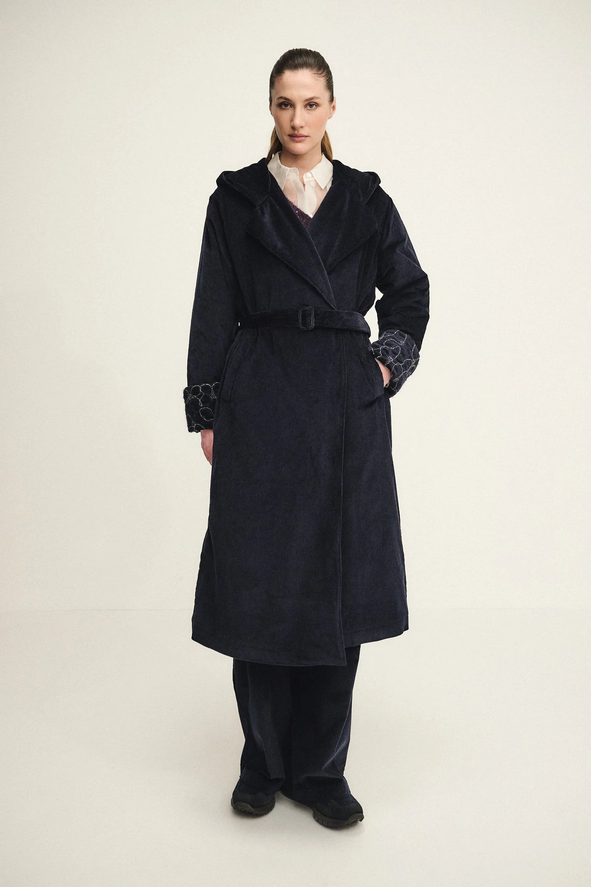 Trench imbottito in velluto con cappuccio