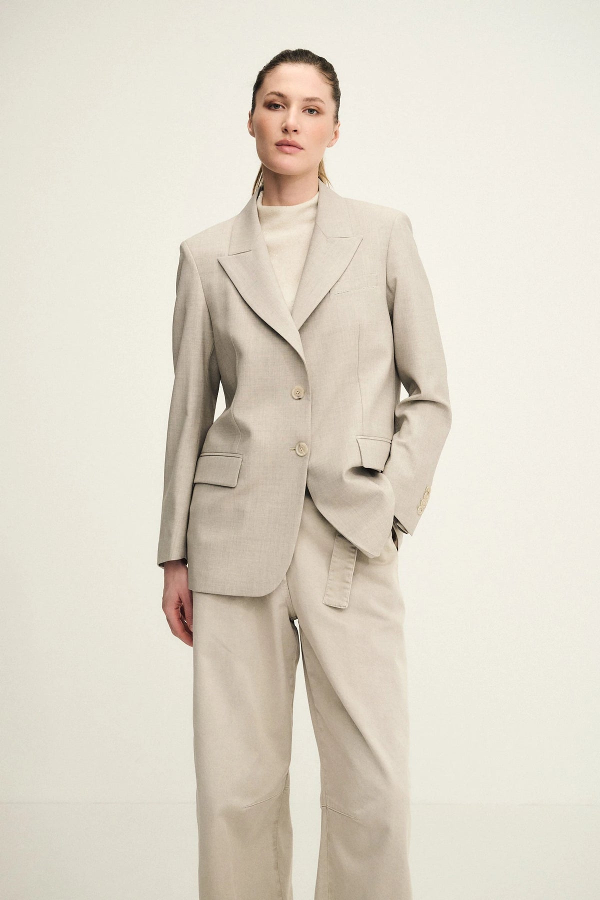 Single-breasted cool wool blazer
