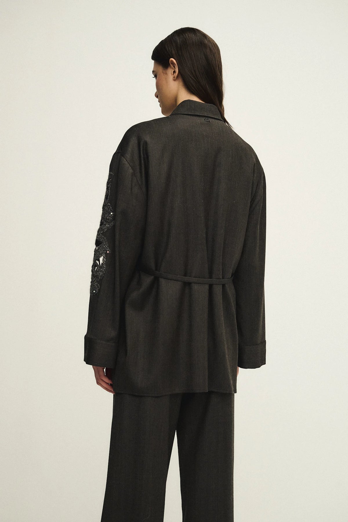Overshirt in chevron con ricamo traforato