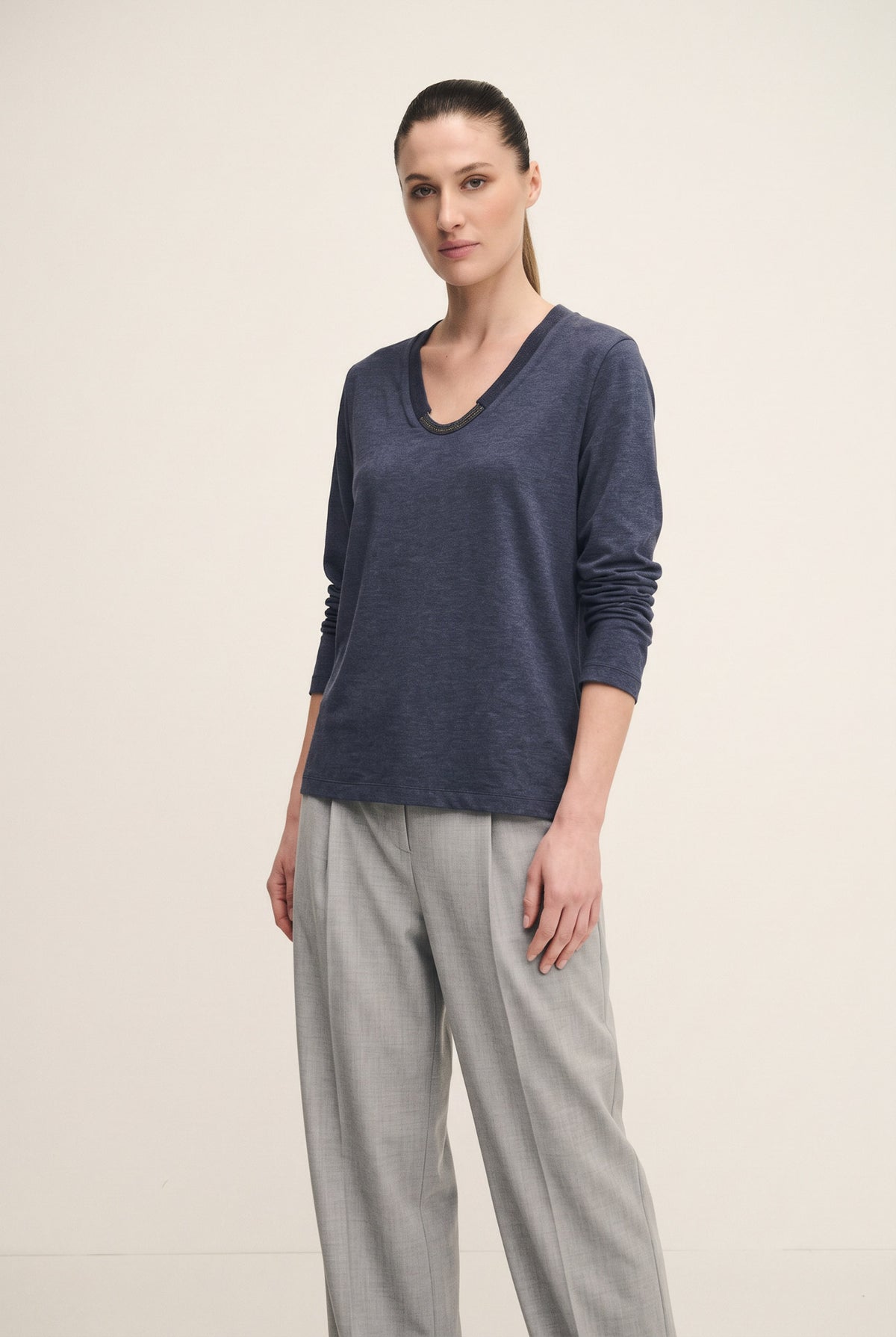 T-shirt con scollo a V in jersey di cotone