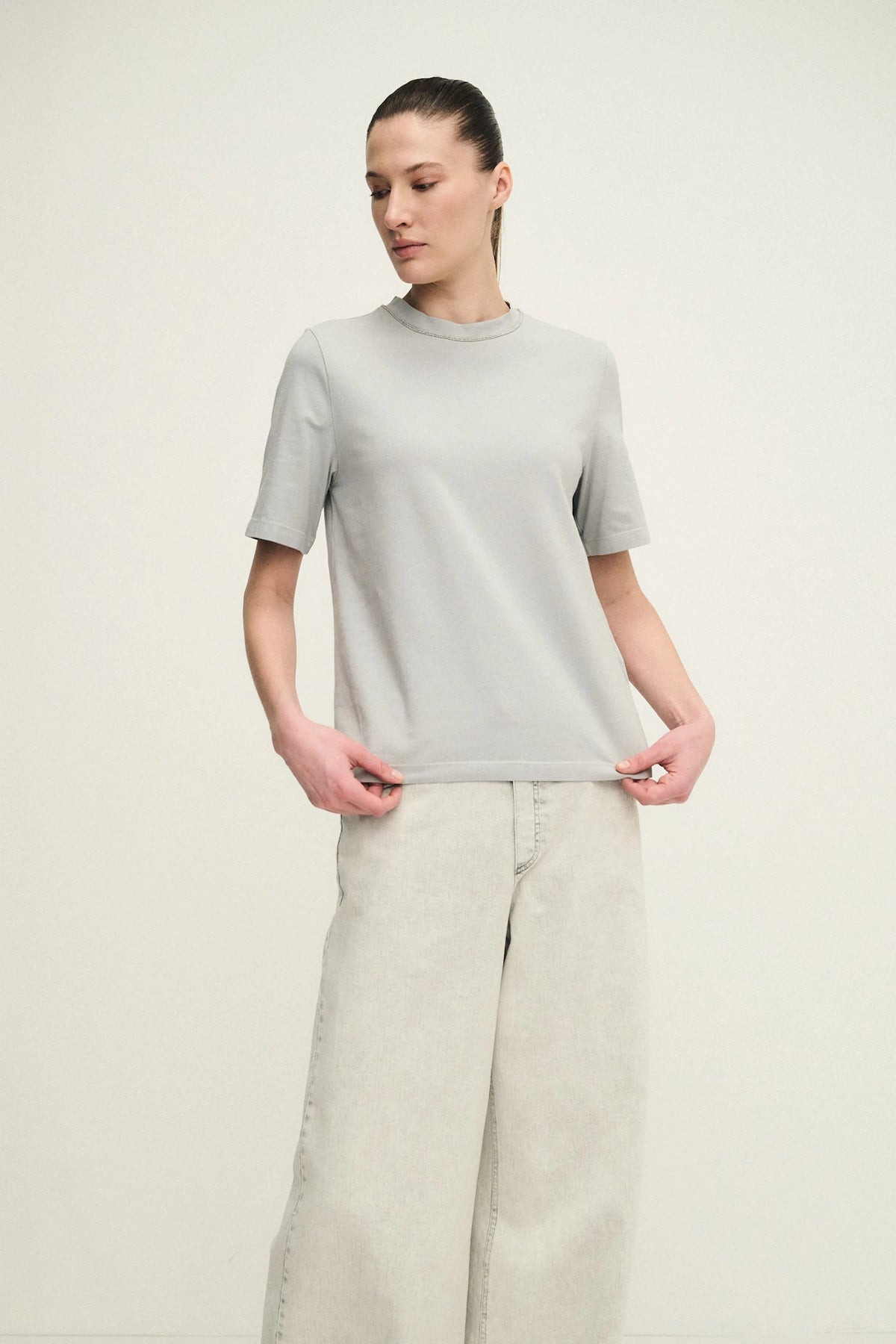 T-shirt girocollo tinto capo