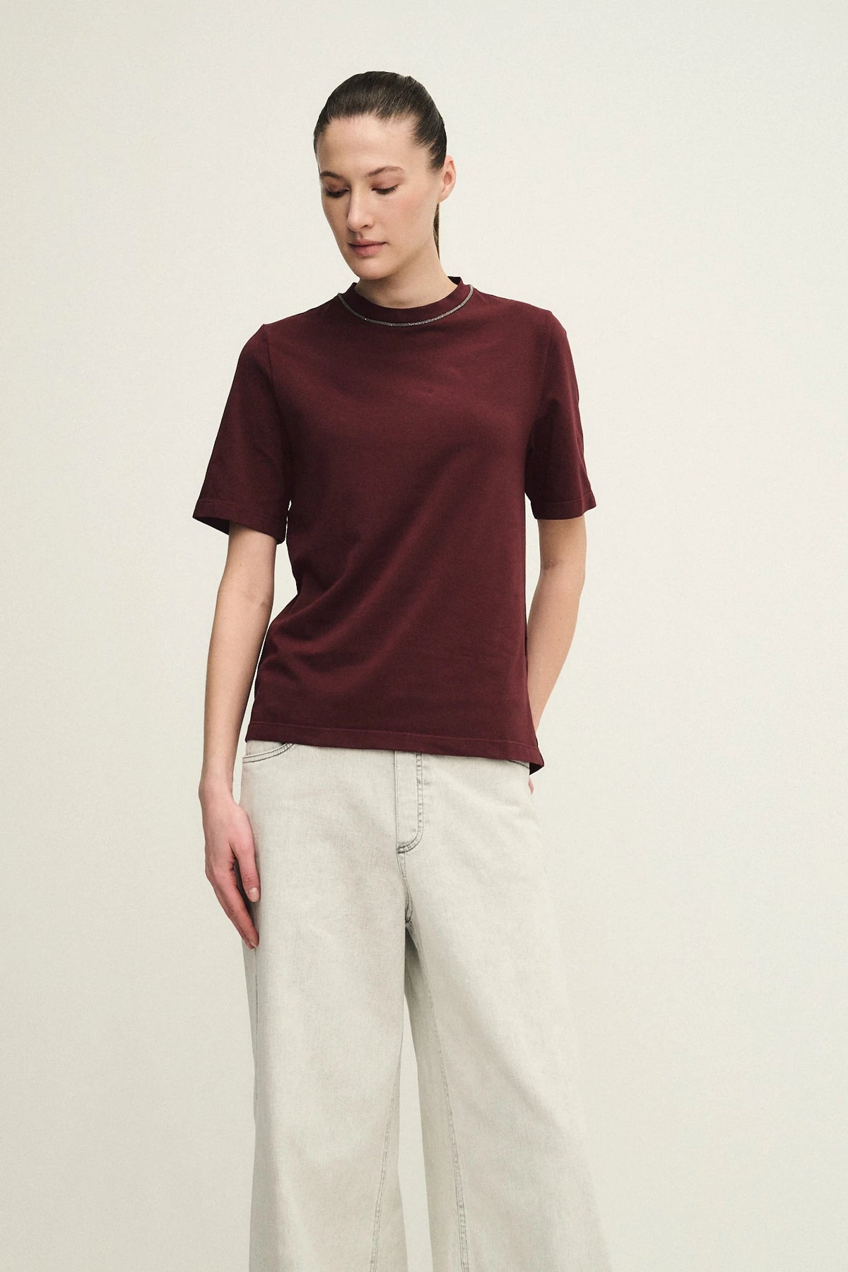 T-shirt girocollo tinto capo