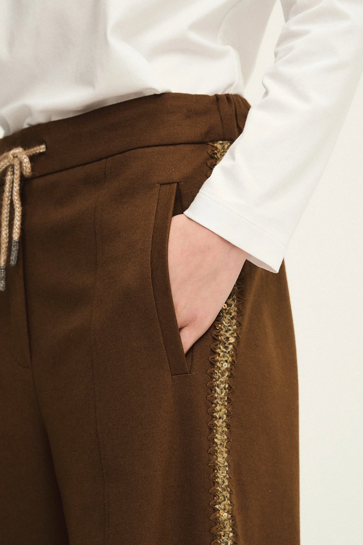 Pantaloni a palazzo in punto Milano