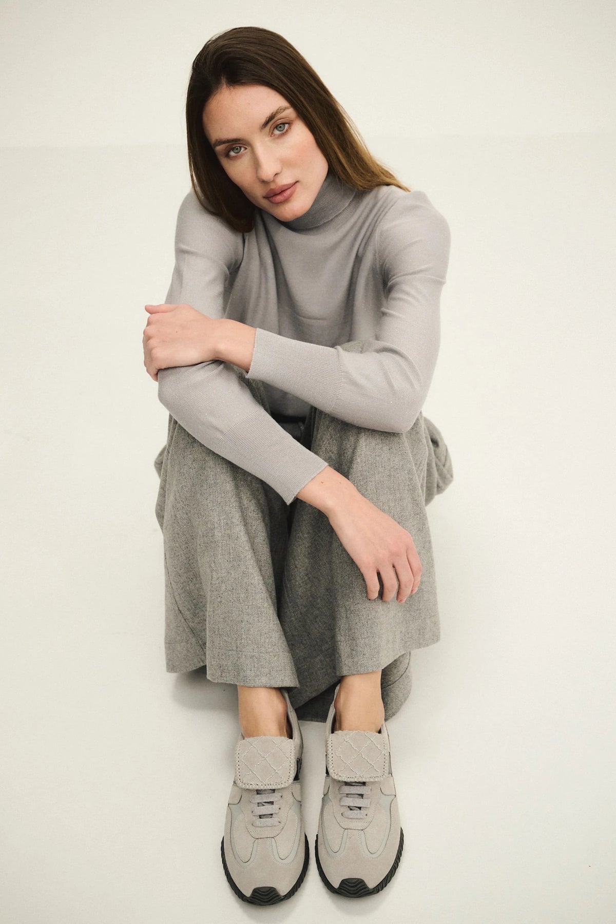 Runners in suede con monile