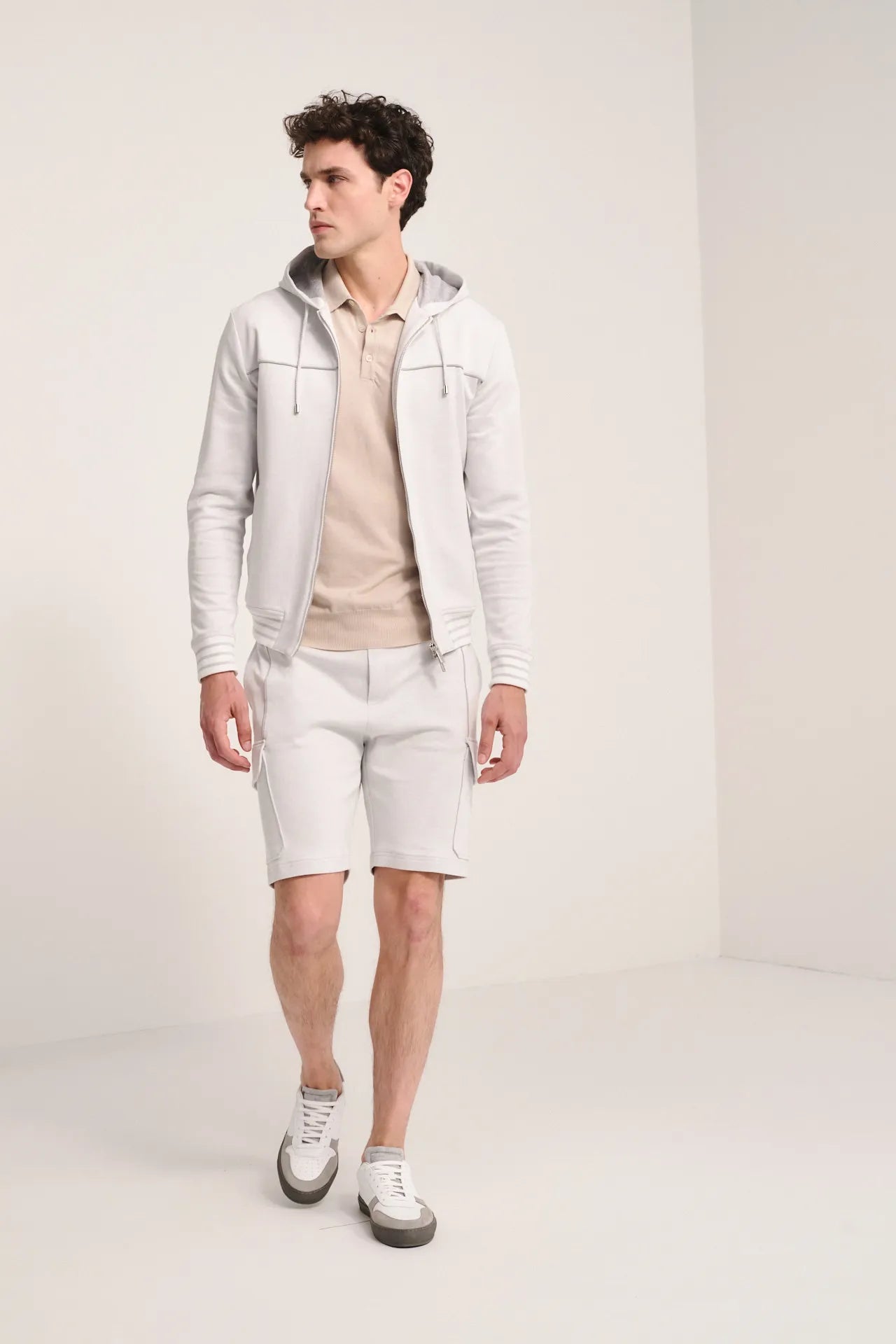#Colore_WHITE