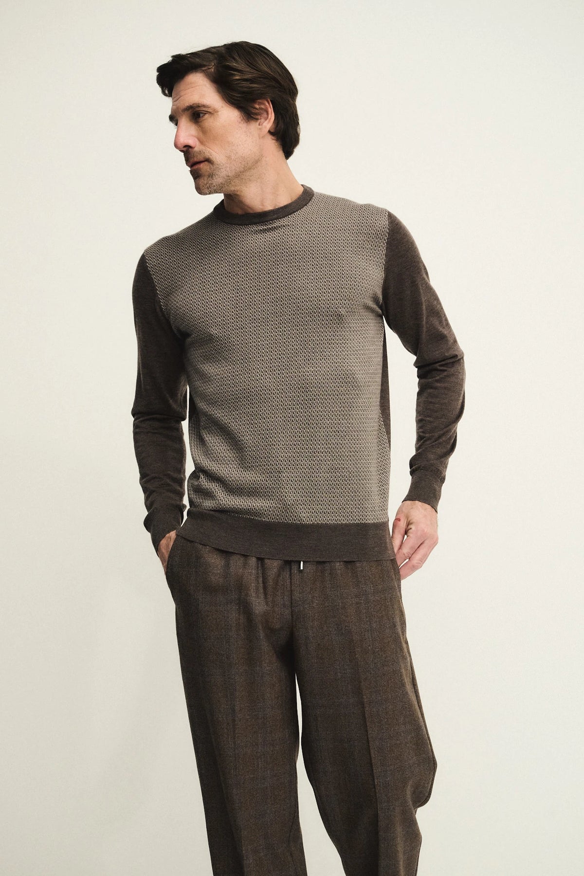 Girocollo con fantasia jacquard geometrica
