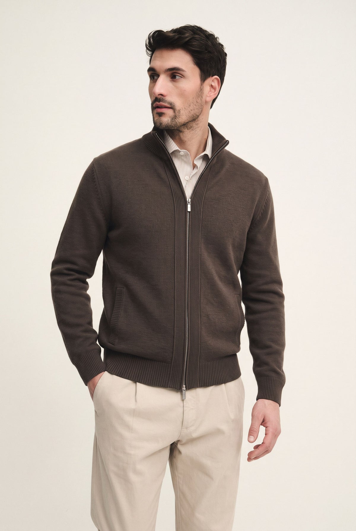 Cardigan collo alto in lana, seta e cashmere con zip