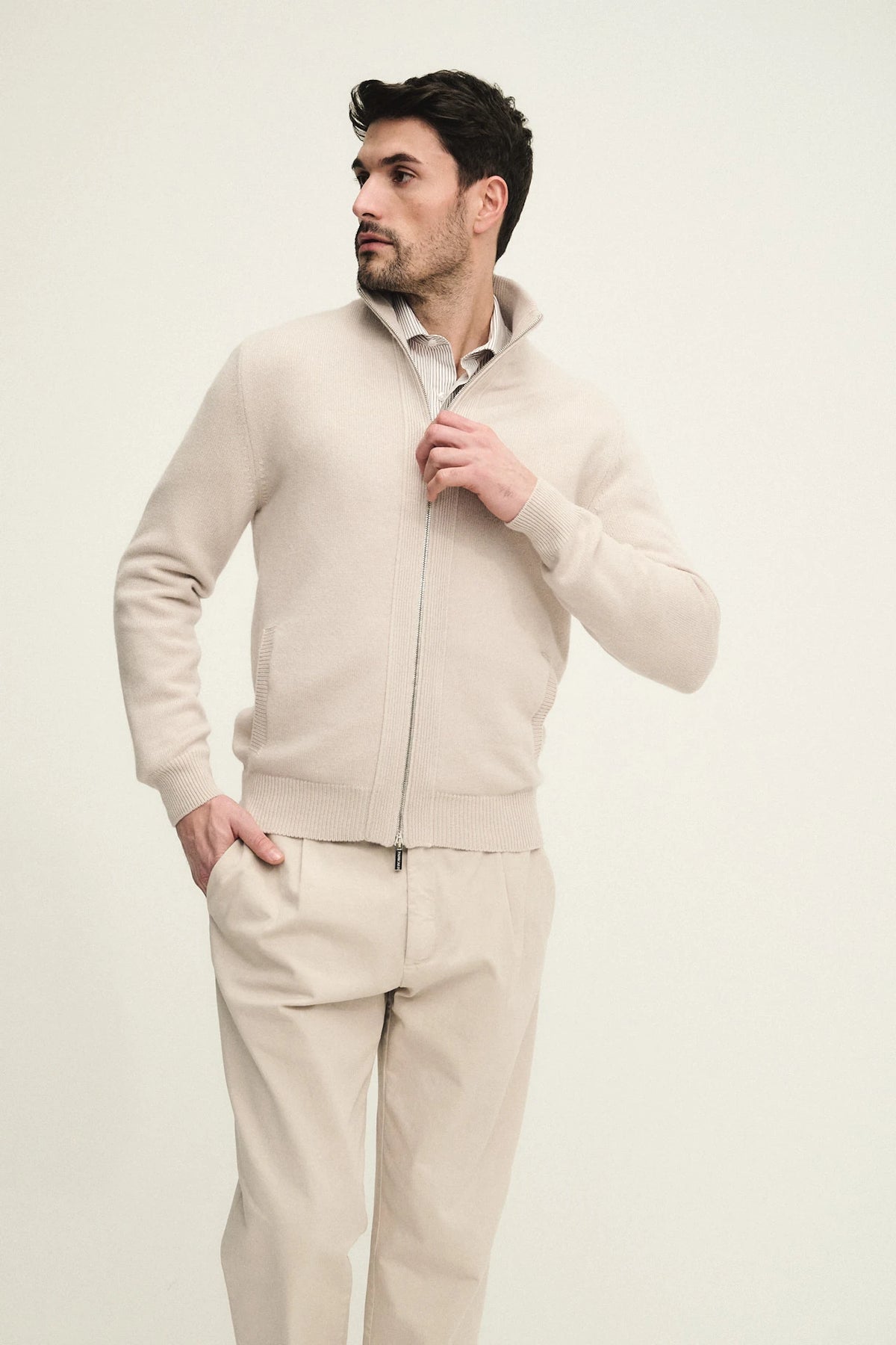 Cardigan collo alto in lana, seta e cashmere con zip